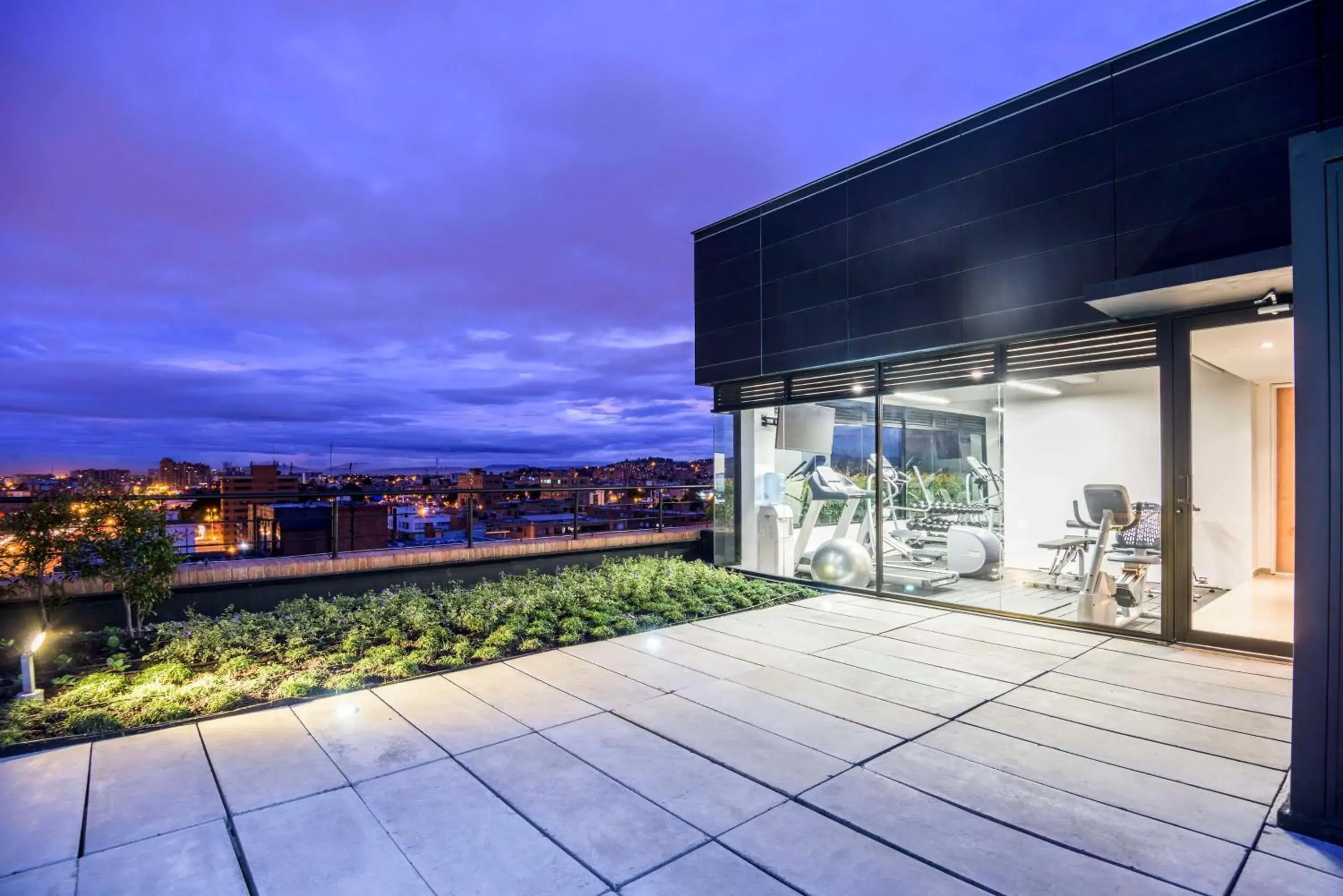 Fitness centre/facilities in NH Collection Bogota Terra 100 Royal Fitness centre/facilities in NH Collection Bogota Terra 100 Royal