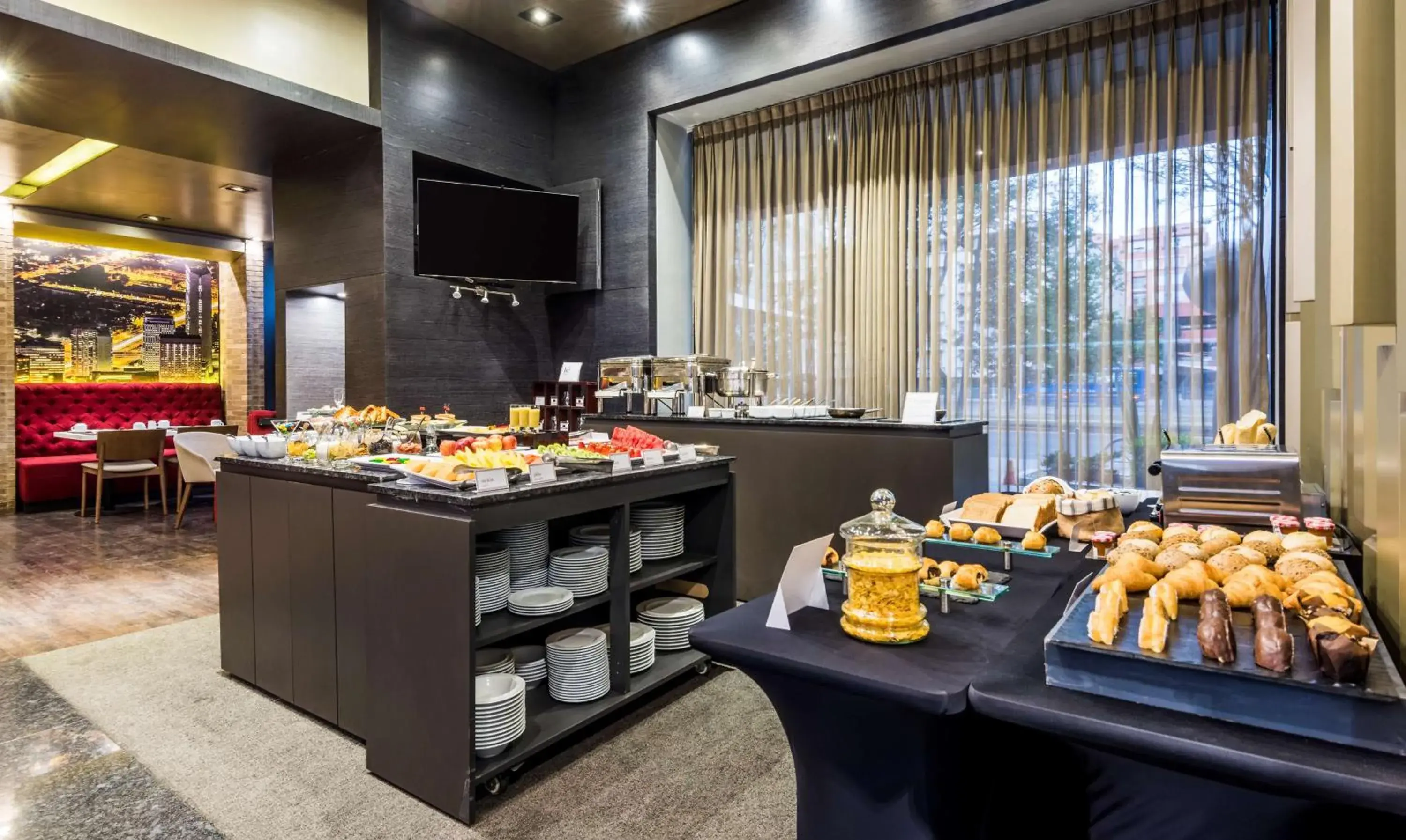 Breakfast in NH Collection Bogota Terra 100 Royal Breakfast in NH Collection Bogota Terra 100 Royal