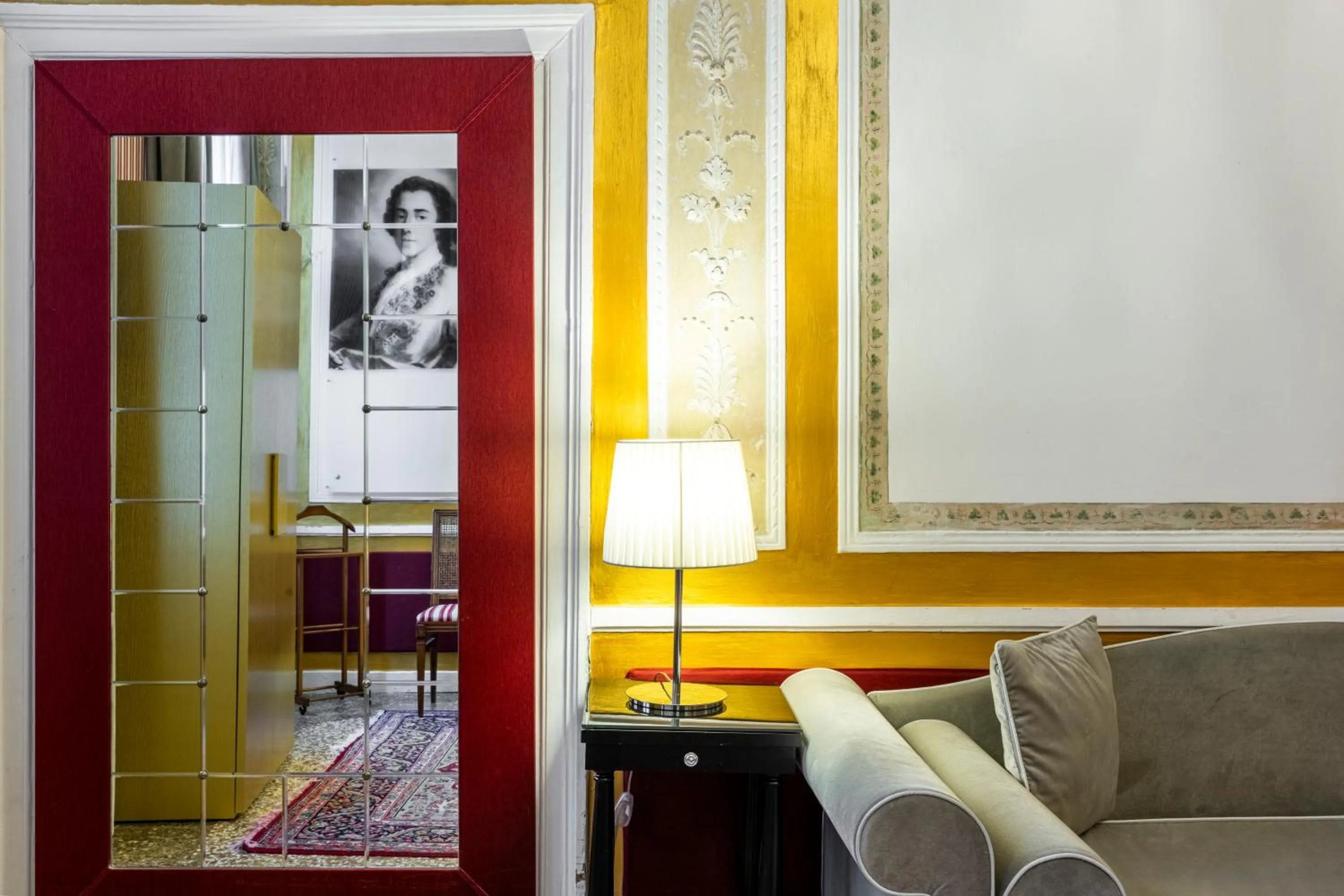 Decorative detail in Hotel Casa Verardo Residenza d'Epoca