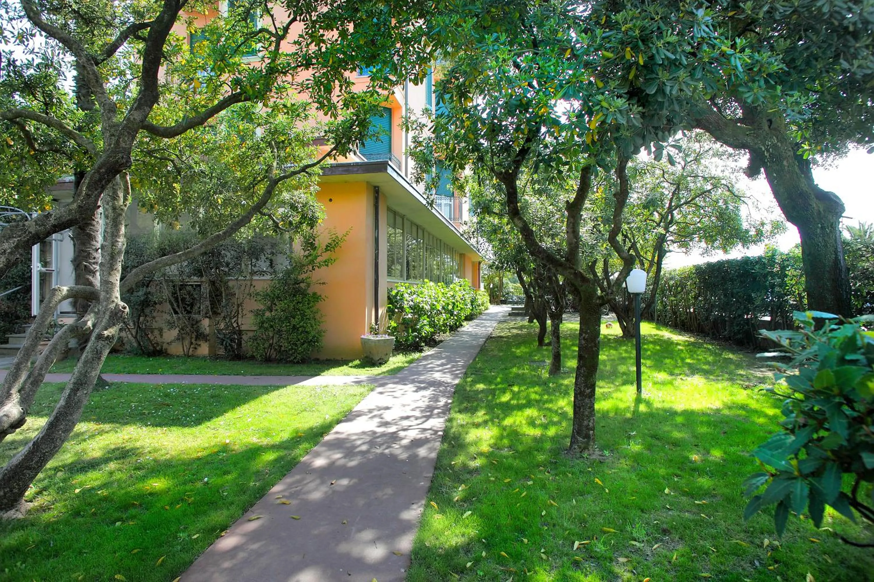 Facade/entrance in Arianna Hotel