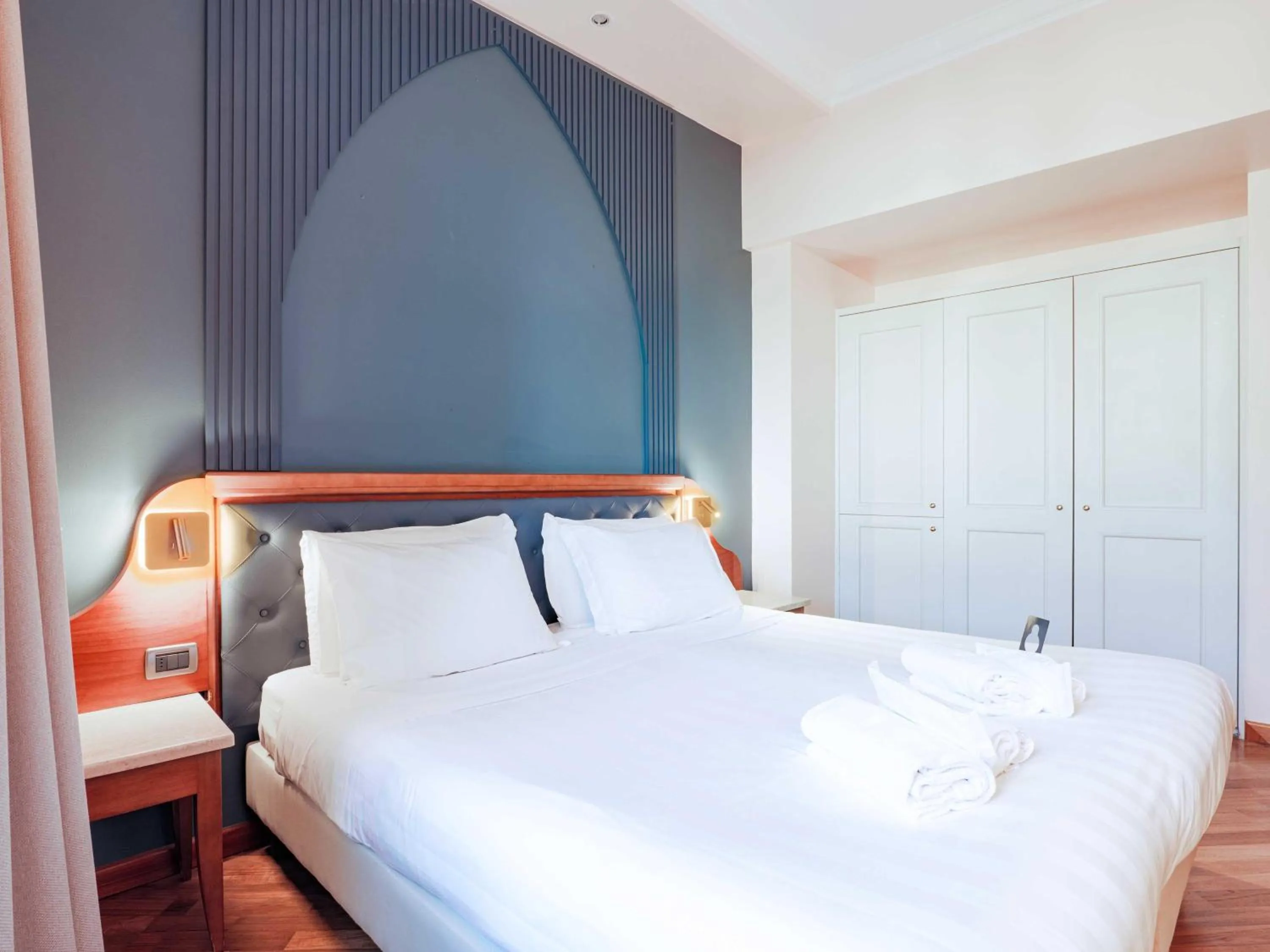 Photo of the whole room, Bed in B&B Hotel Firenze Laurus Al Duomo