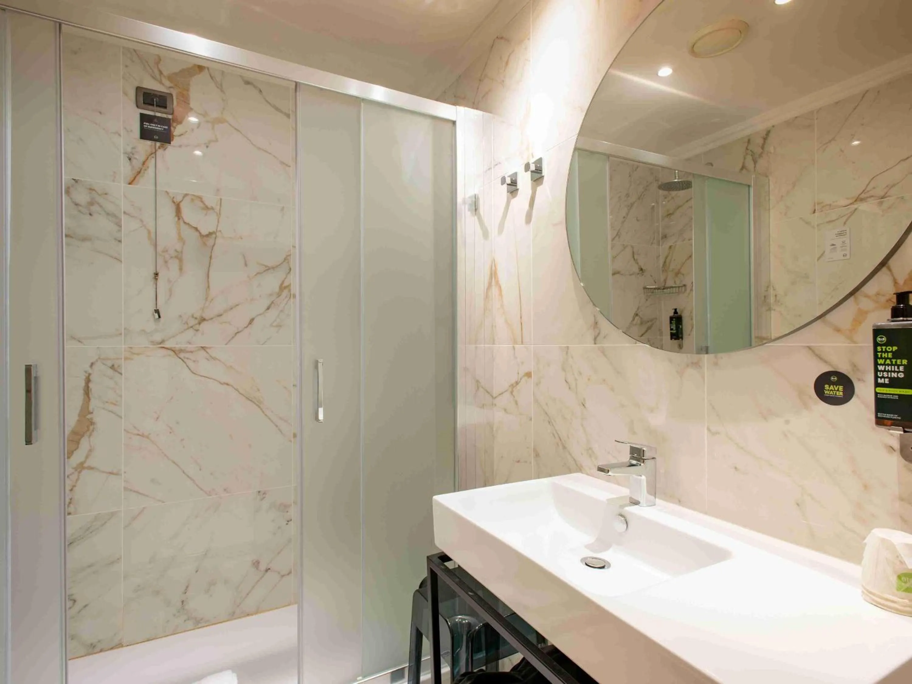 Photo of the whole room in B&B Hotel Firenze Laurus Al Duomo