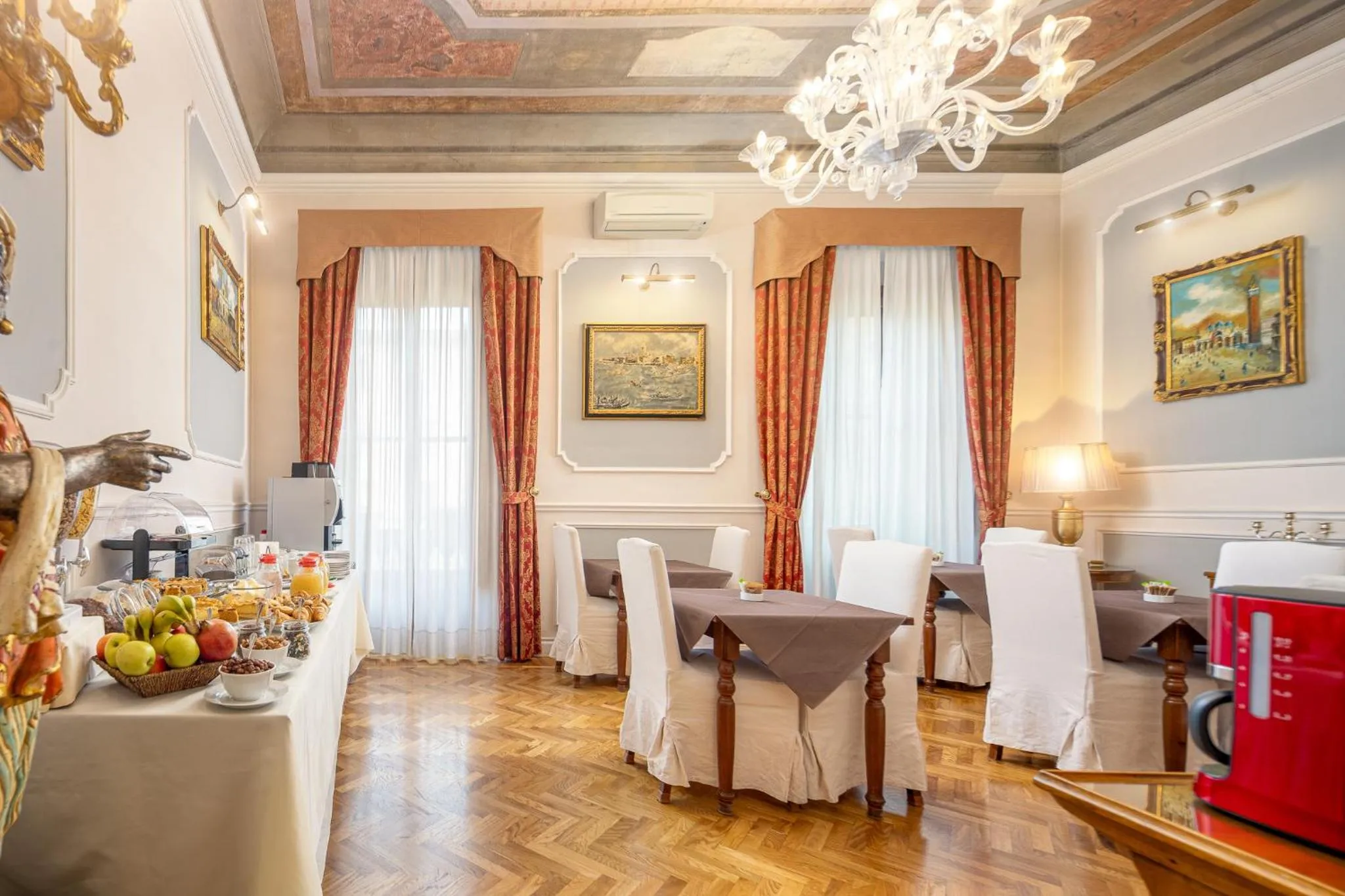 Food and drinks in Il Marzocco Boutique B&B