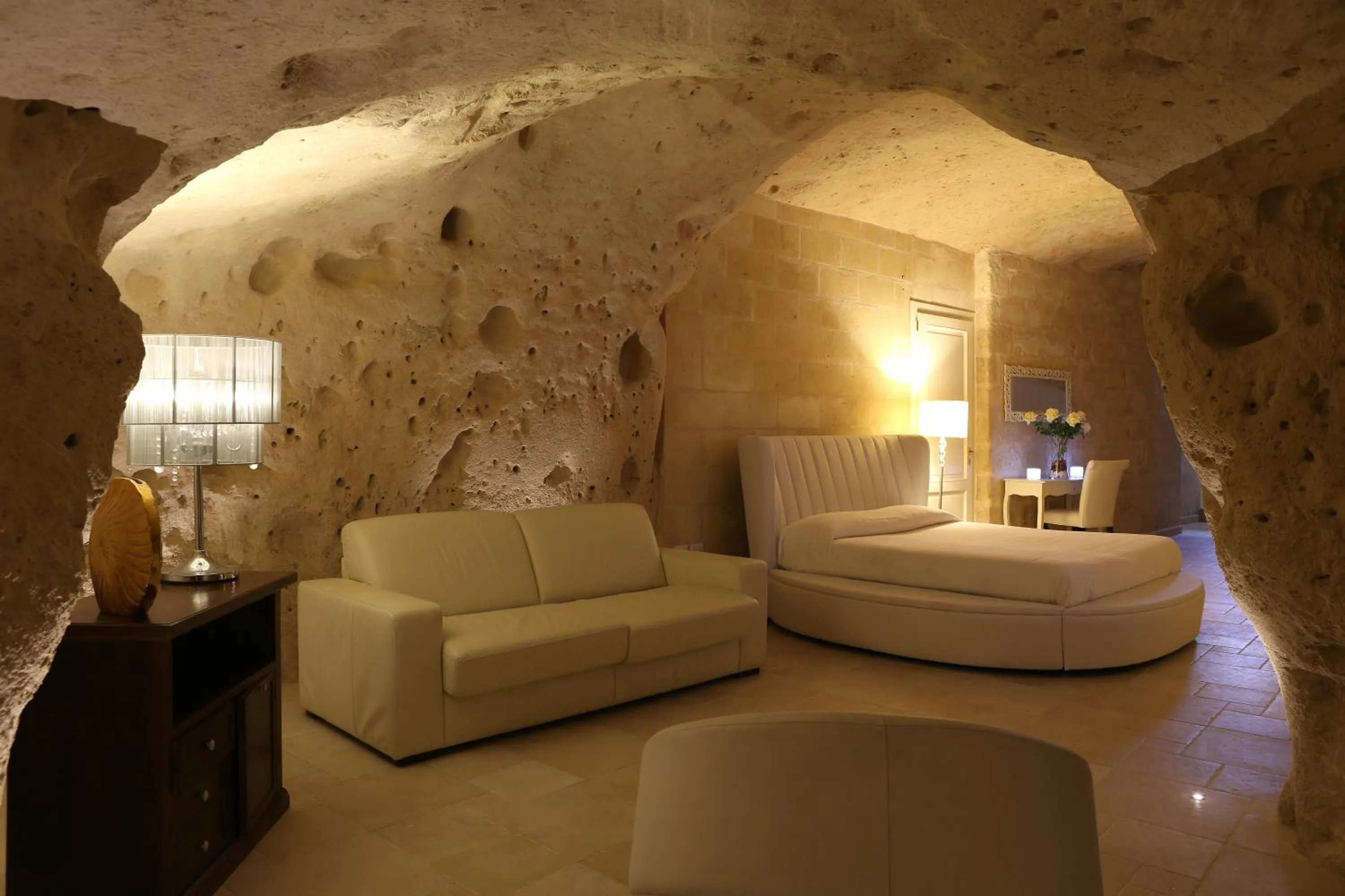 Photo of the whole room in Caveoso Hotel