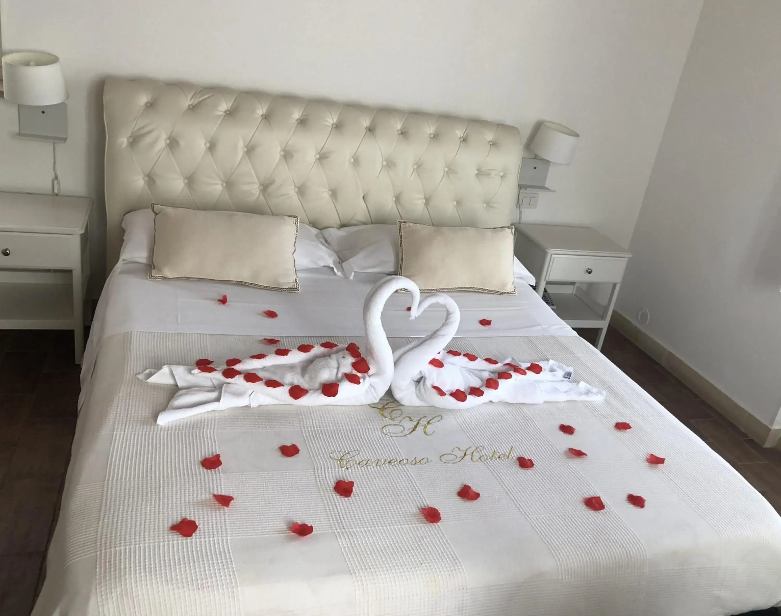 Decorative detail, Bed in Caveoso Hotel Decorative detail, Bed in Caveoso Hotel