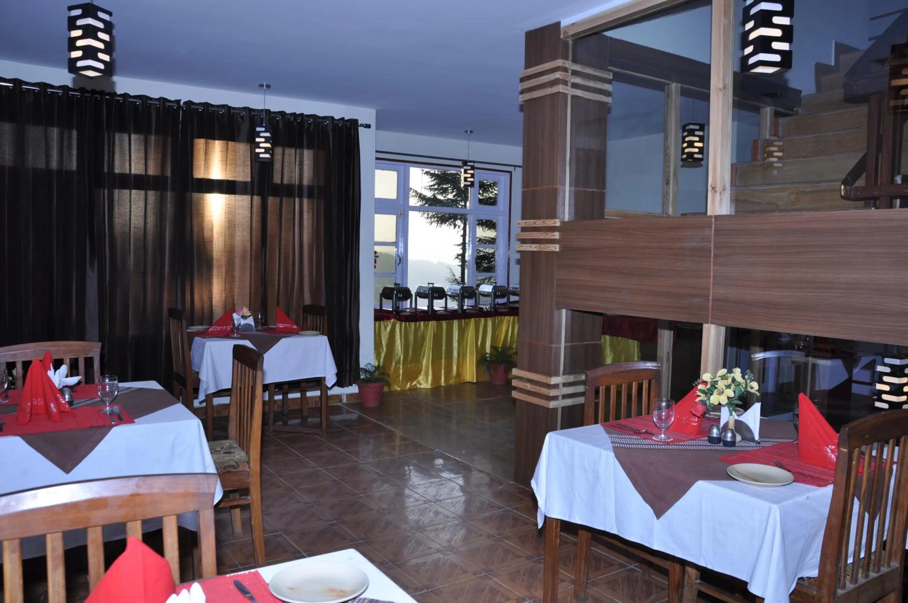 Dining area in Hotel Ekant