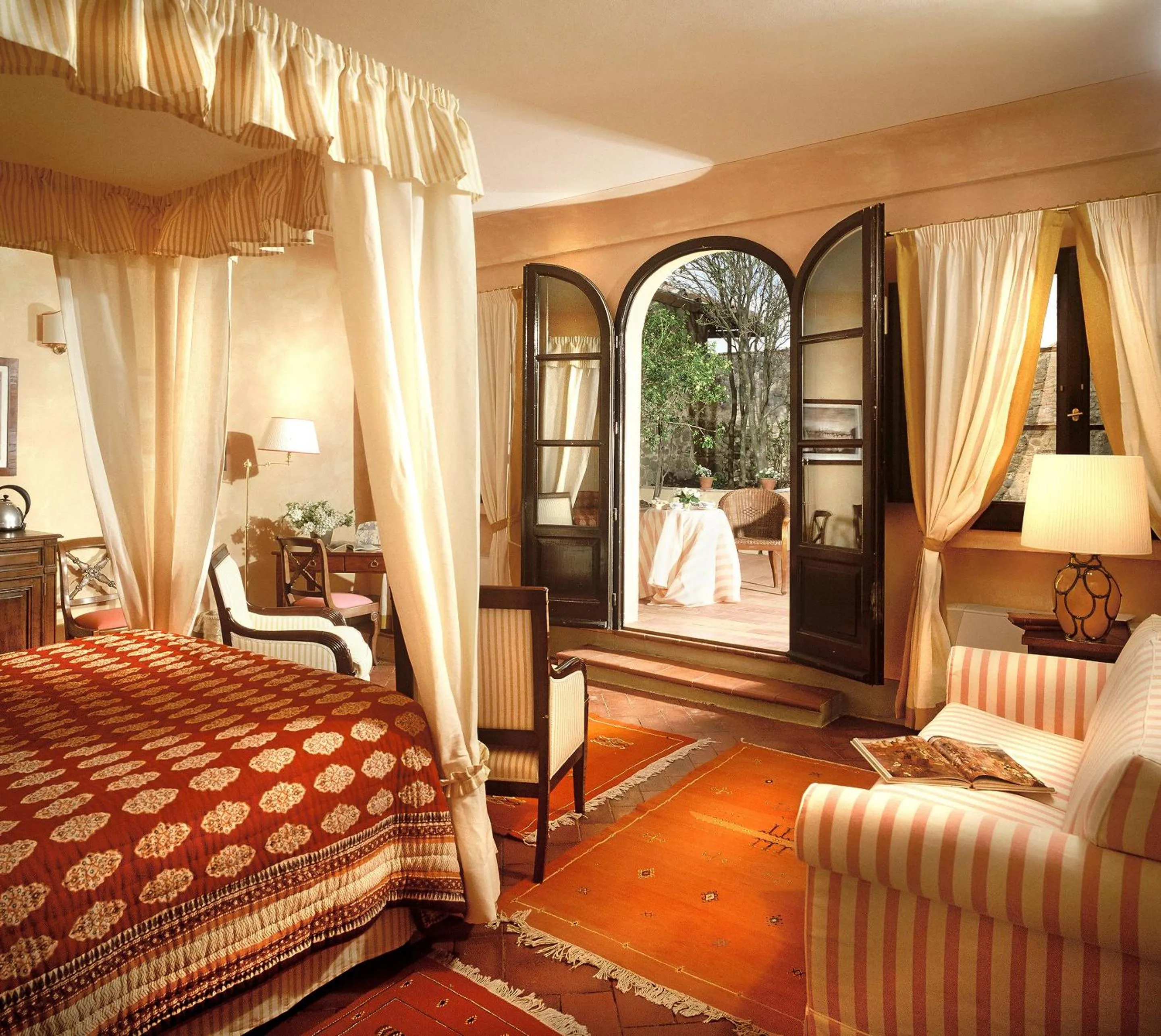 Photo of the whole room, Bed in Villa Il Poggiale Dimora Storica