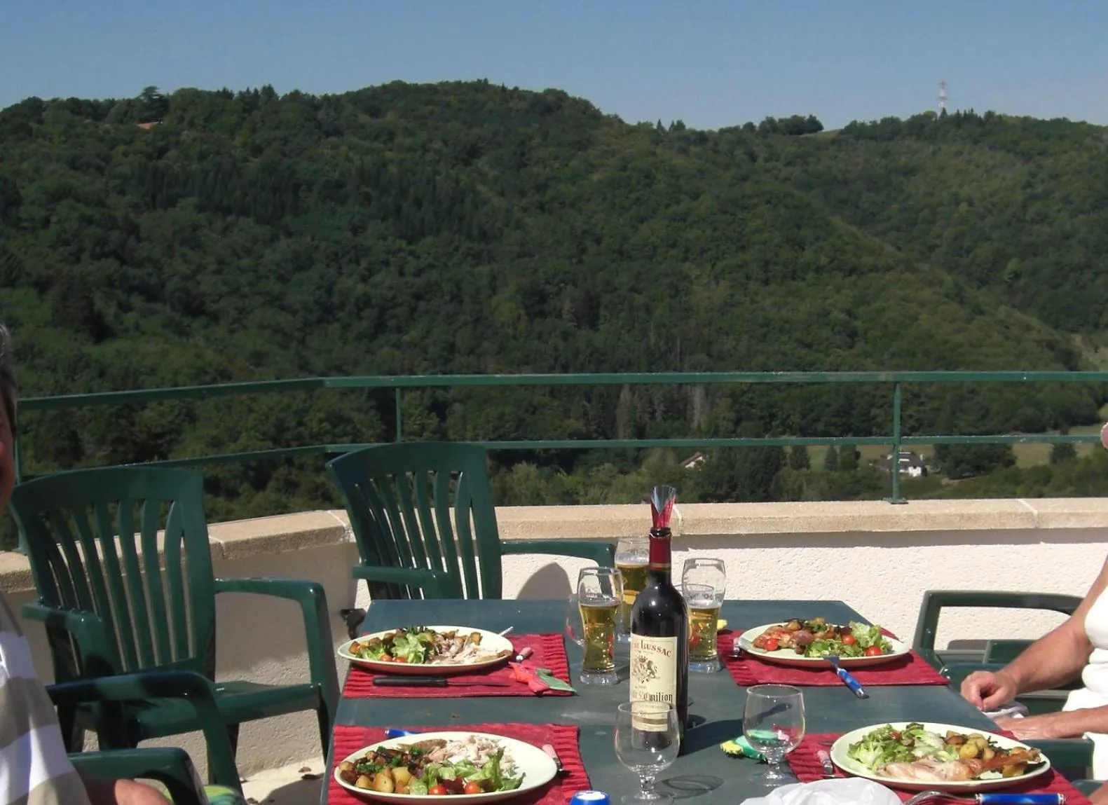 View (from property/room) in Suite EUGENIE piscine MAISON BLANCHE TULLE