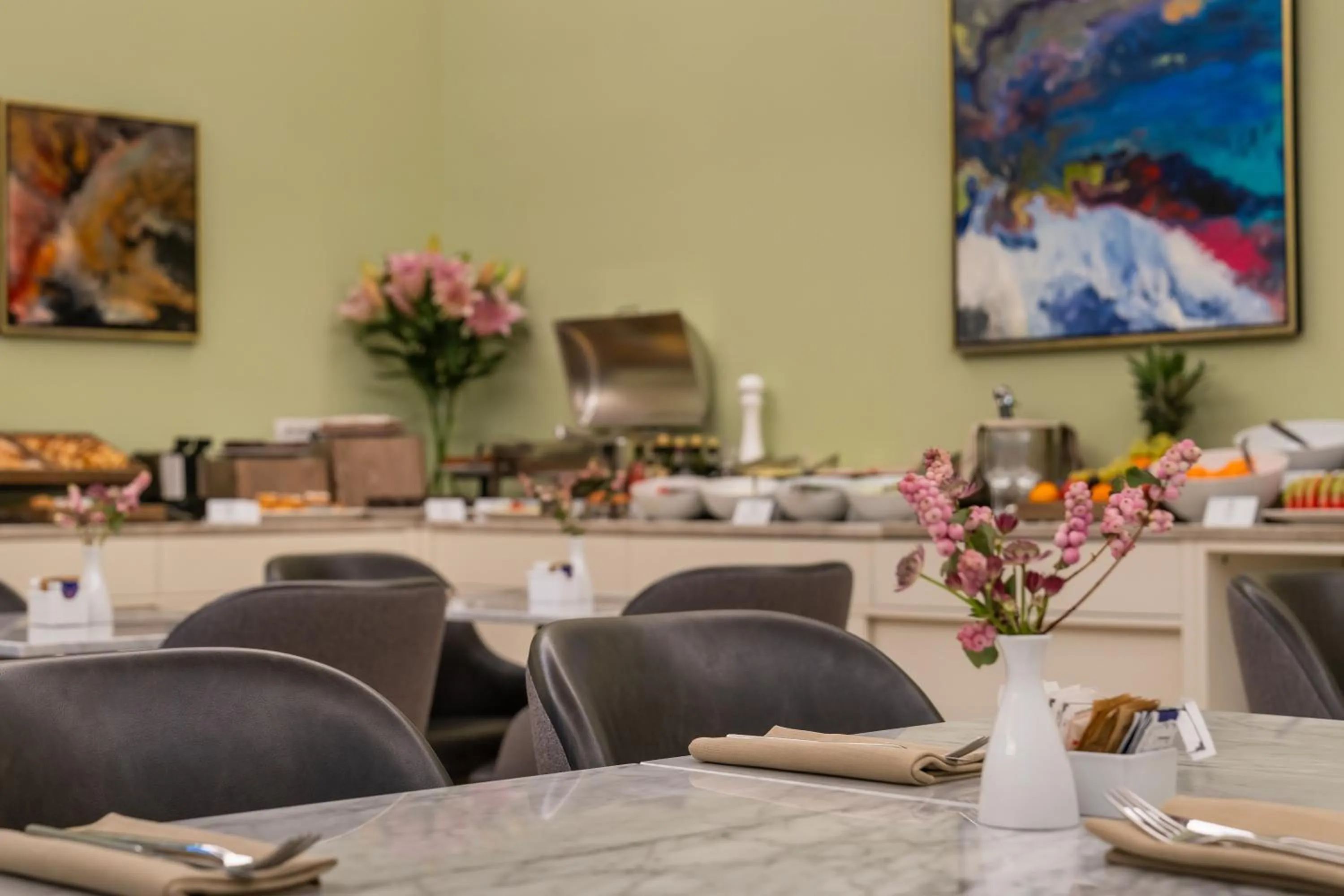 Breakfast in Hotel Ariele