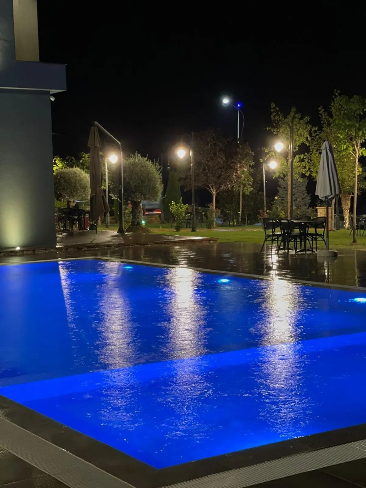 Swimming pool in Toka Hotel Restaurant