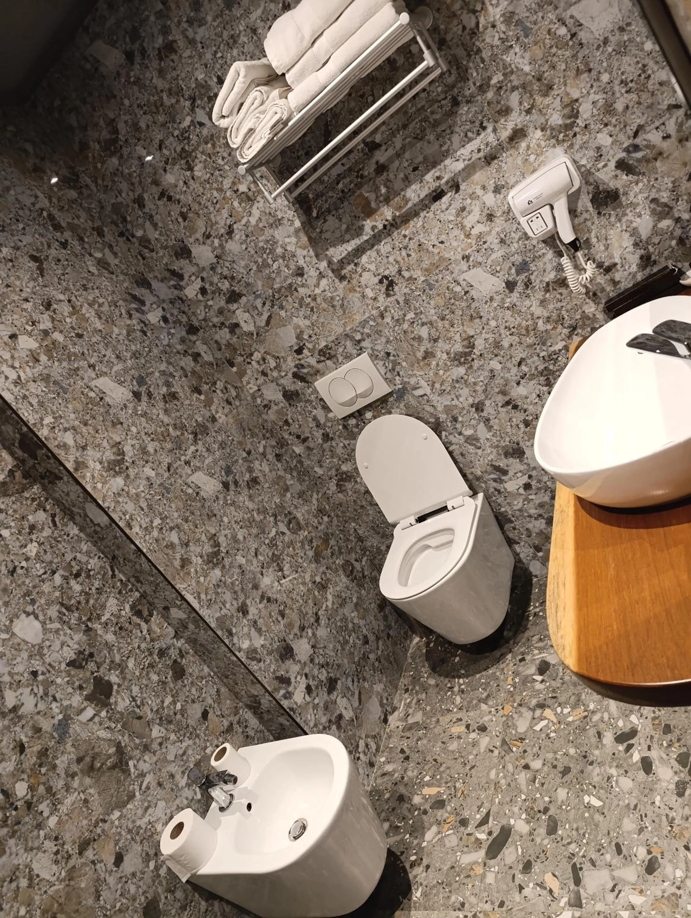 Toilet in Toka Hotel Restaurant