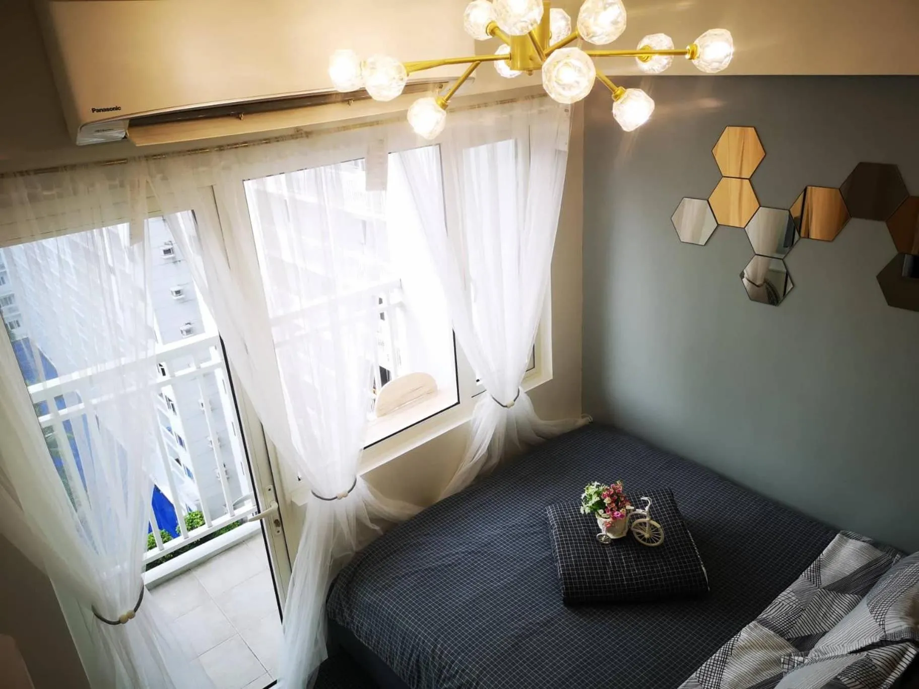 Bedroom, Bed in Shore Residences Mall of Asia Pool View 200mbps Free Wi-Fi
