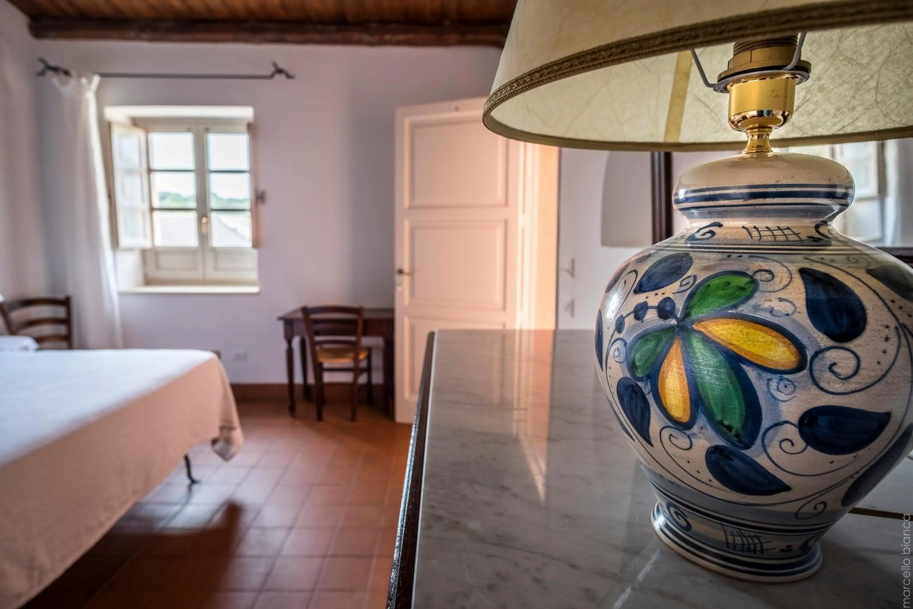 Decorative detail, Bed in Masseria Degli Ulivi - Noto