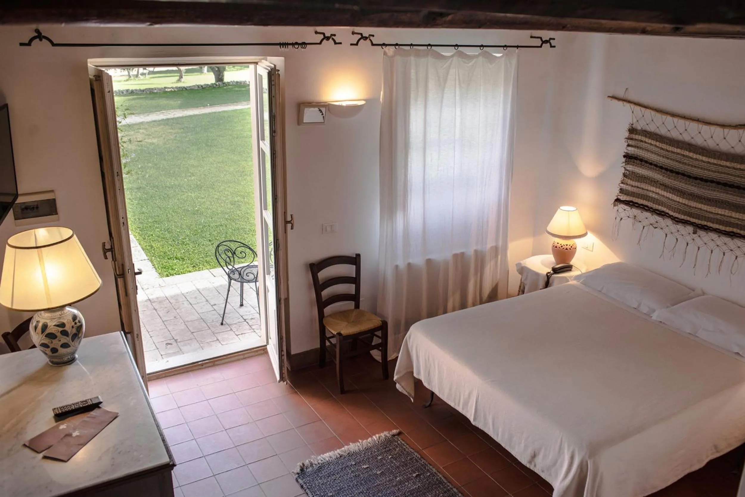 Photo of the whole room, Bed in Masseria Degli Ulivi - Noto