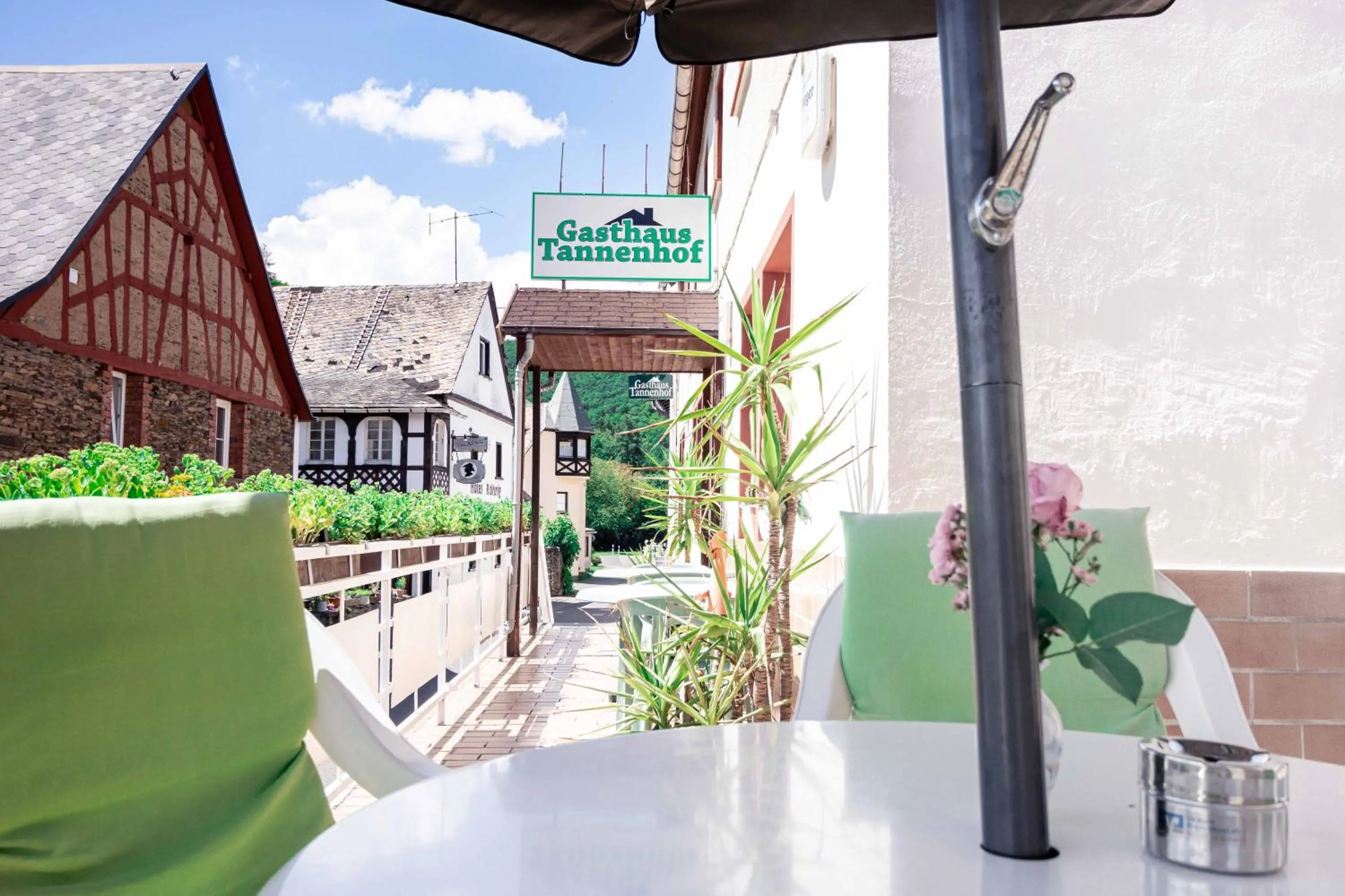 Facade/entrance in Gasthaus Tannenhof