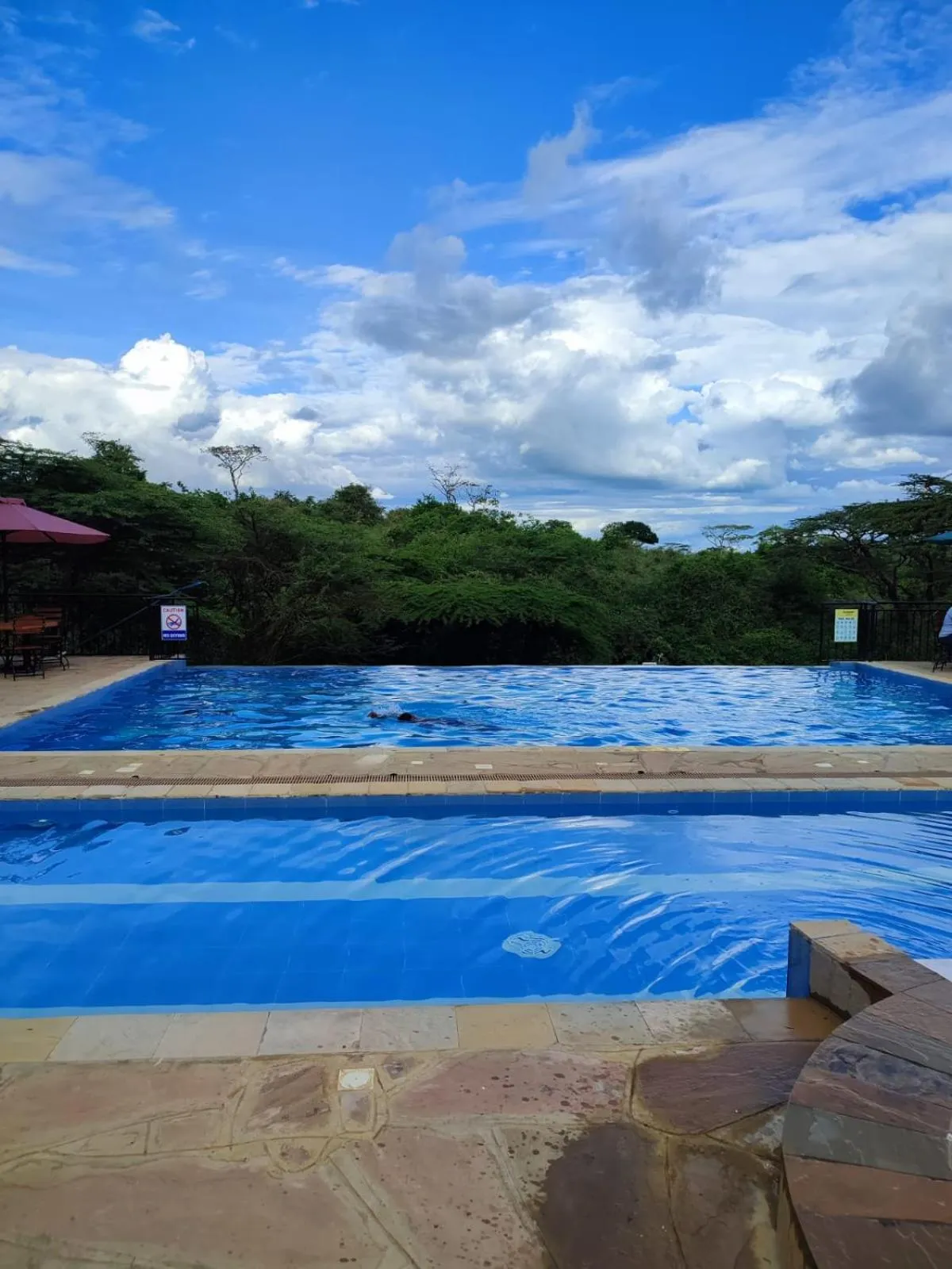 Swimming pool in Olsupat Lodge
