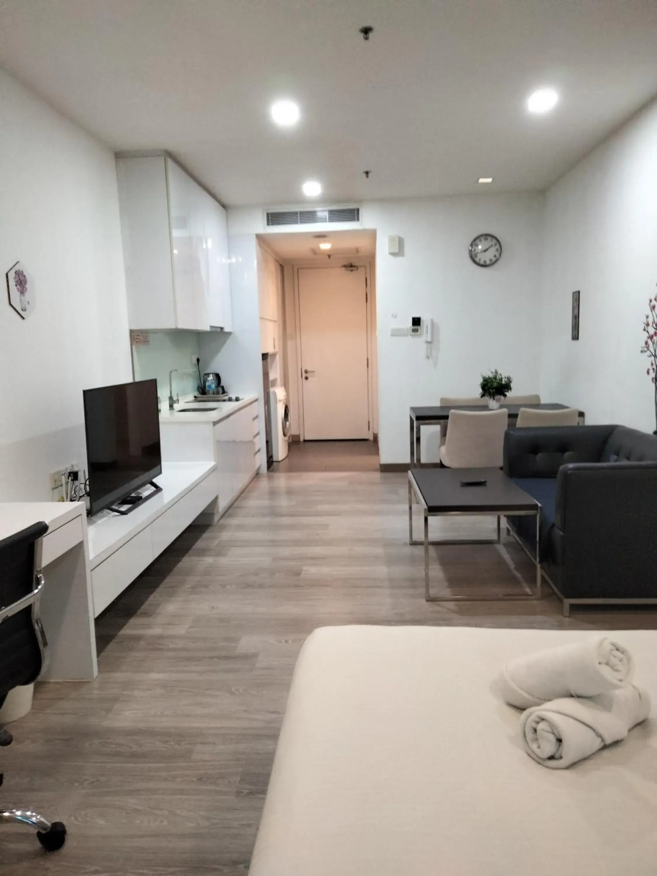 Bed in Oneiro One Bukit Ceylon Bed in Oneiro One Bukit Ceylon