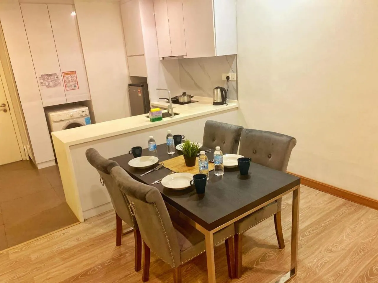 Kitchen or kitchenette in Oneiro One Bukit Ceylon