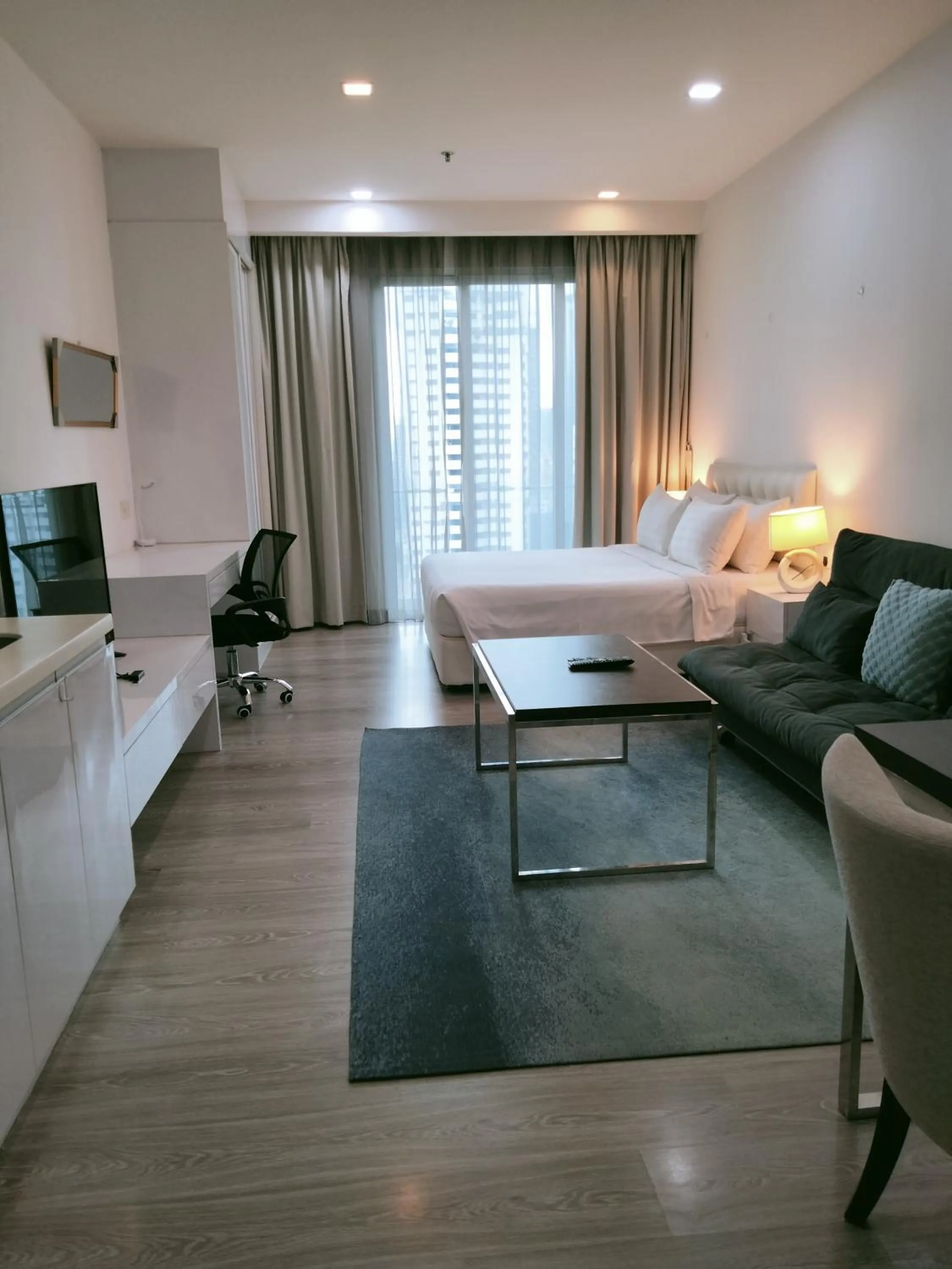 Photo of the whole room in Oneiro One Bukit Ceylon