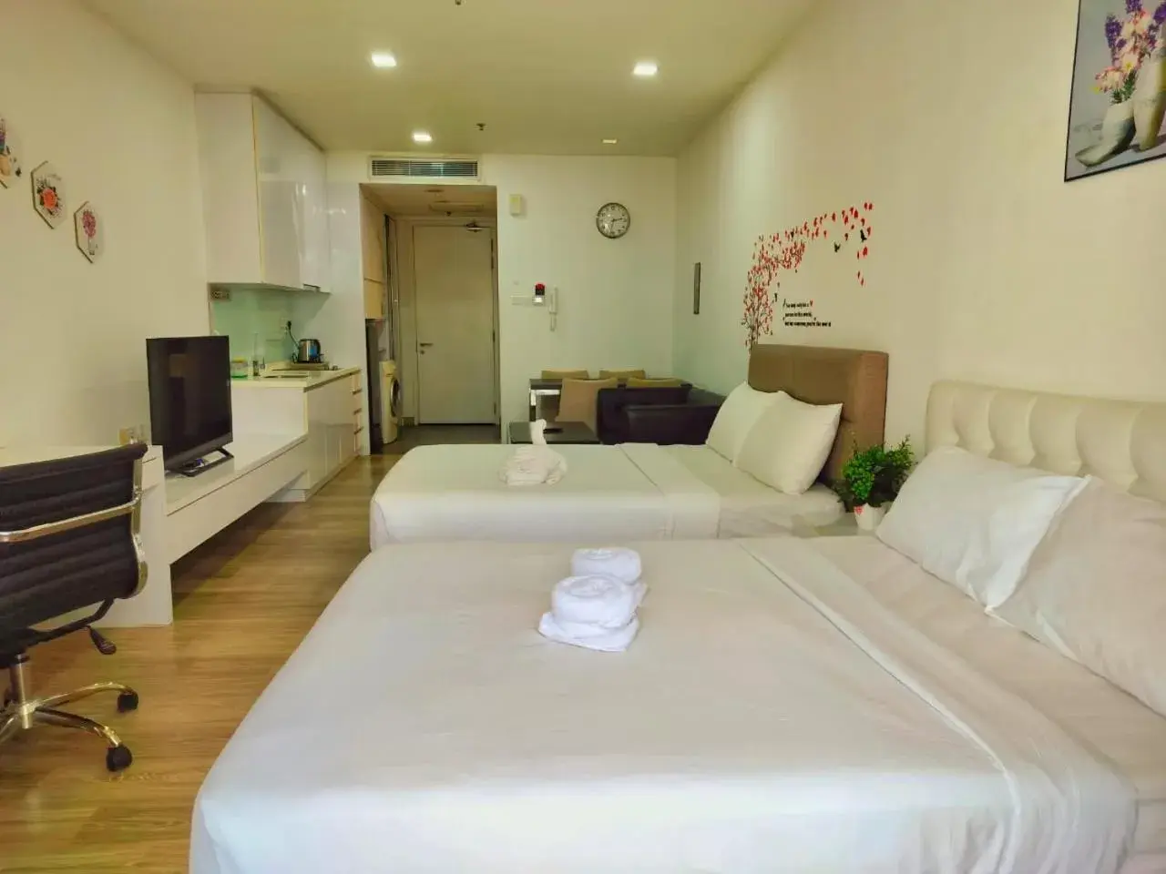 Family Room with Balcony in Oneiro One Bukit Ceylon Family Room with Balcony in Oneiro One Bukit Ceylon