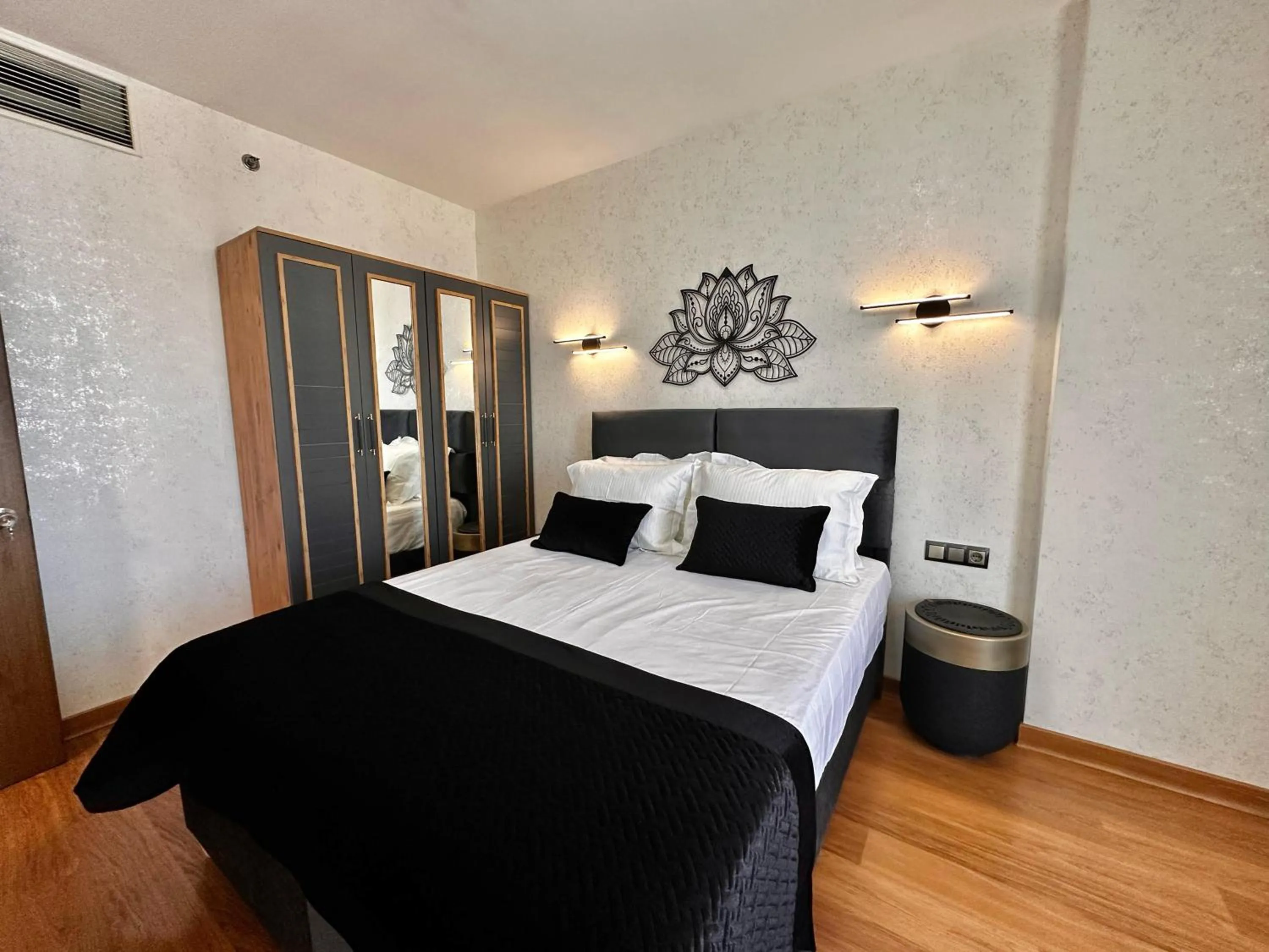 Bed in İstanbul Houses Sabiha Gökçen Airport