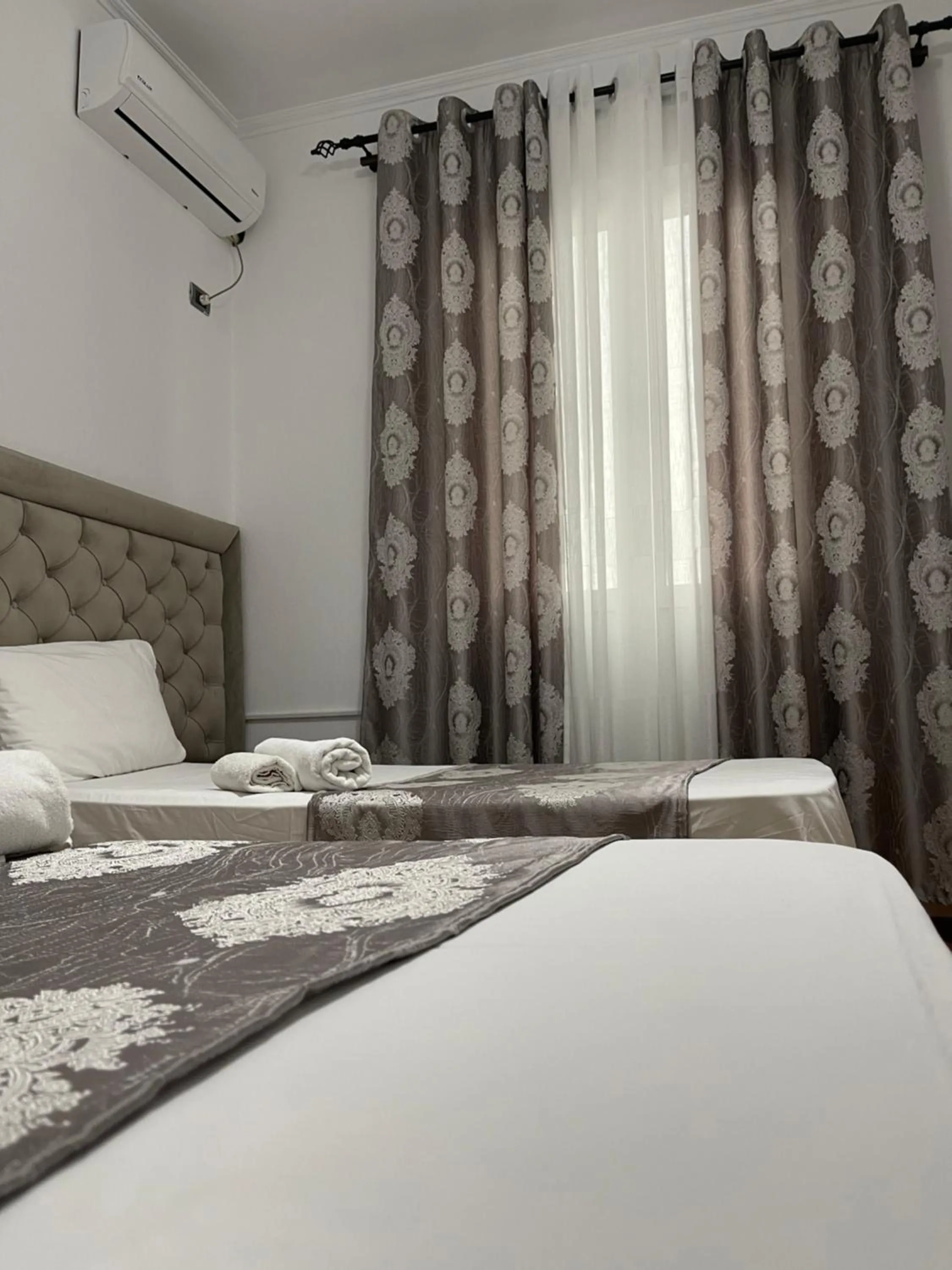 Photo of the whole room, Bed in Hotel Jurgen