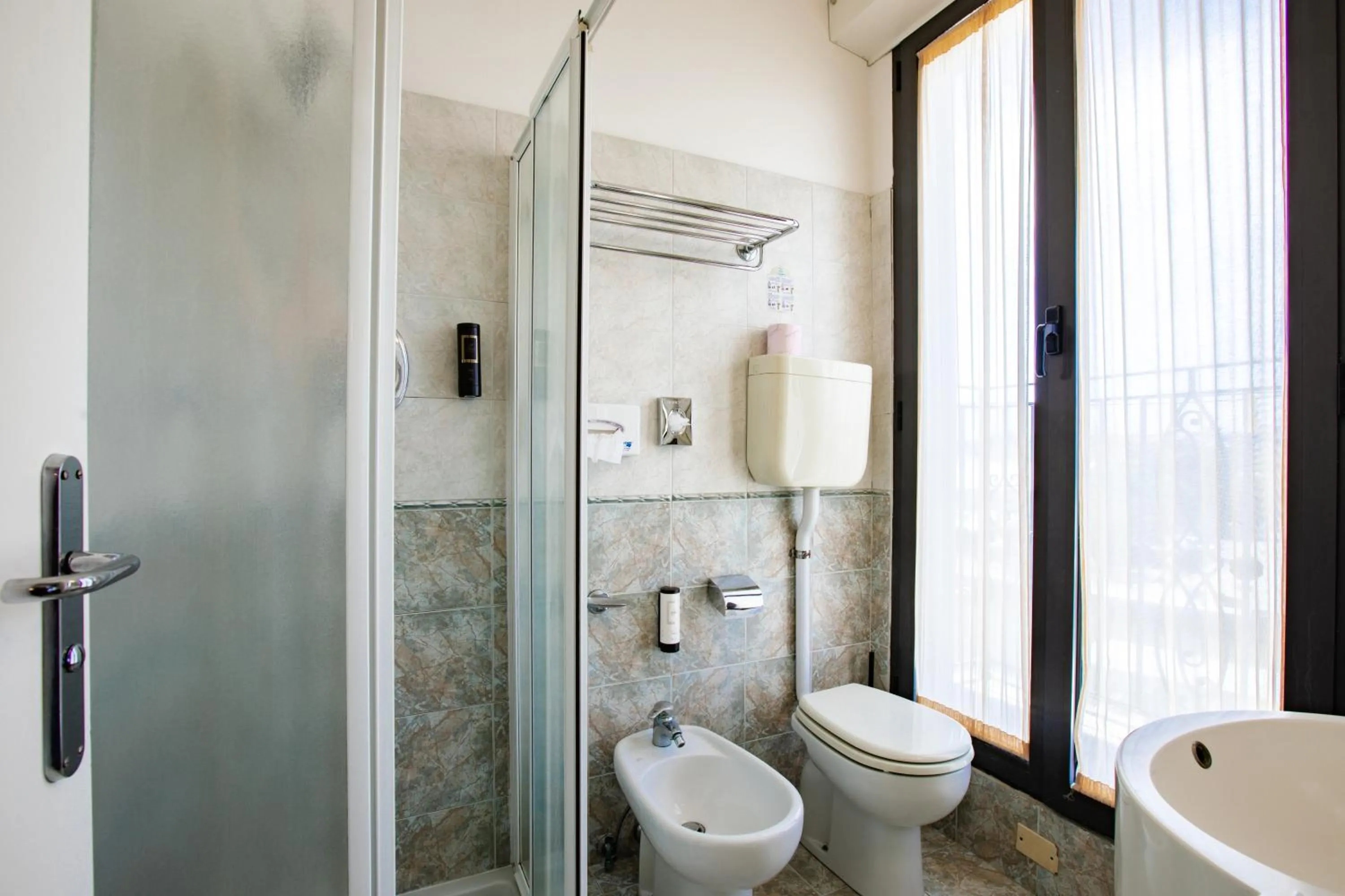 Shower in Miramare Hotel Ristorante Convegni