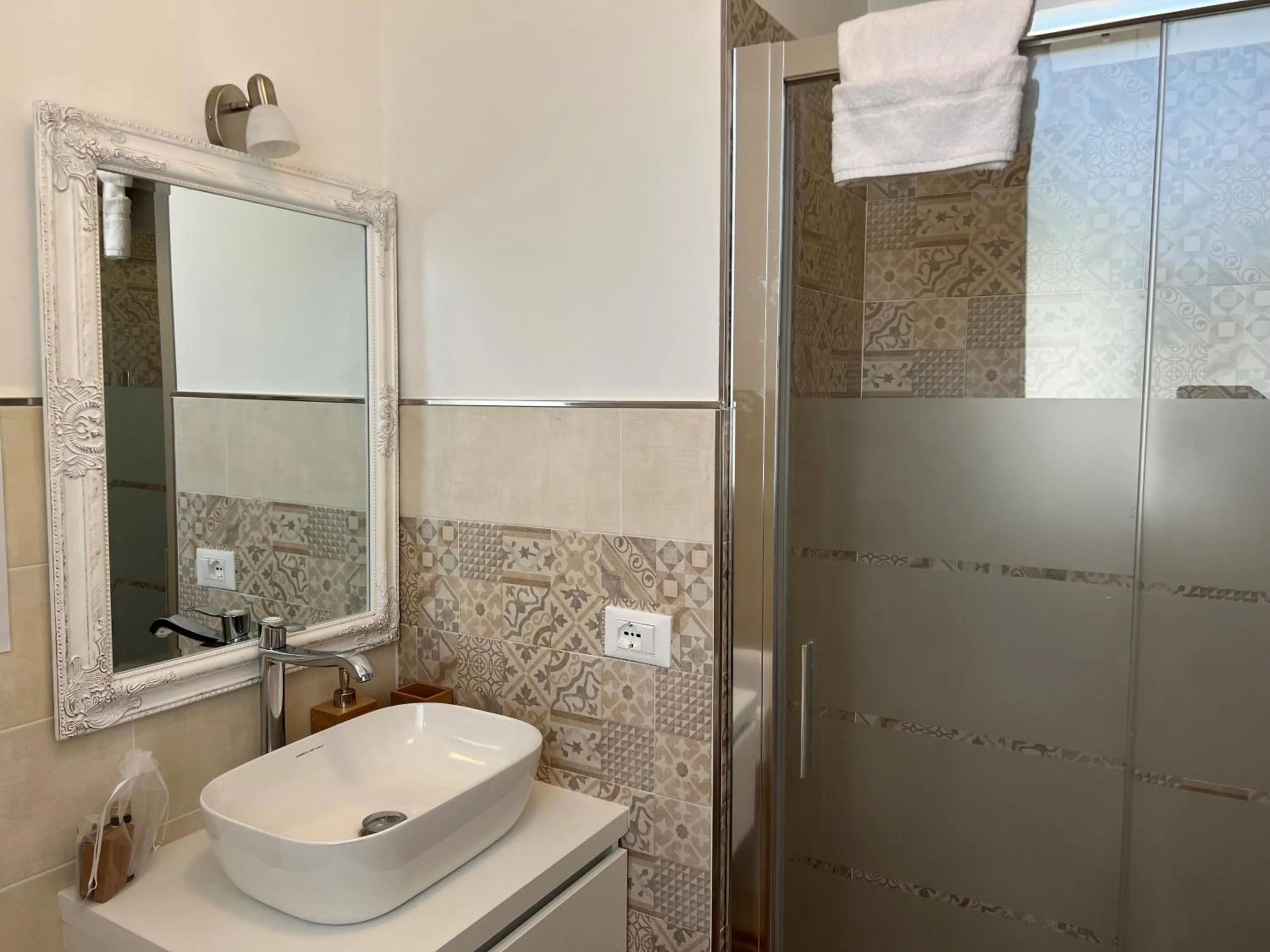 Shower in il Lago di Nemi