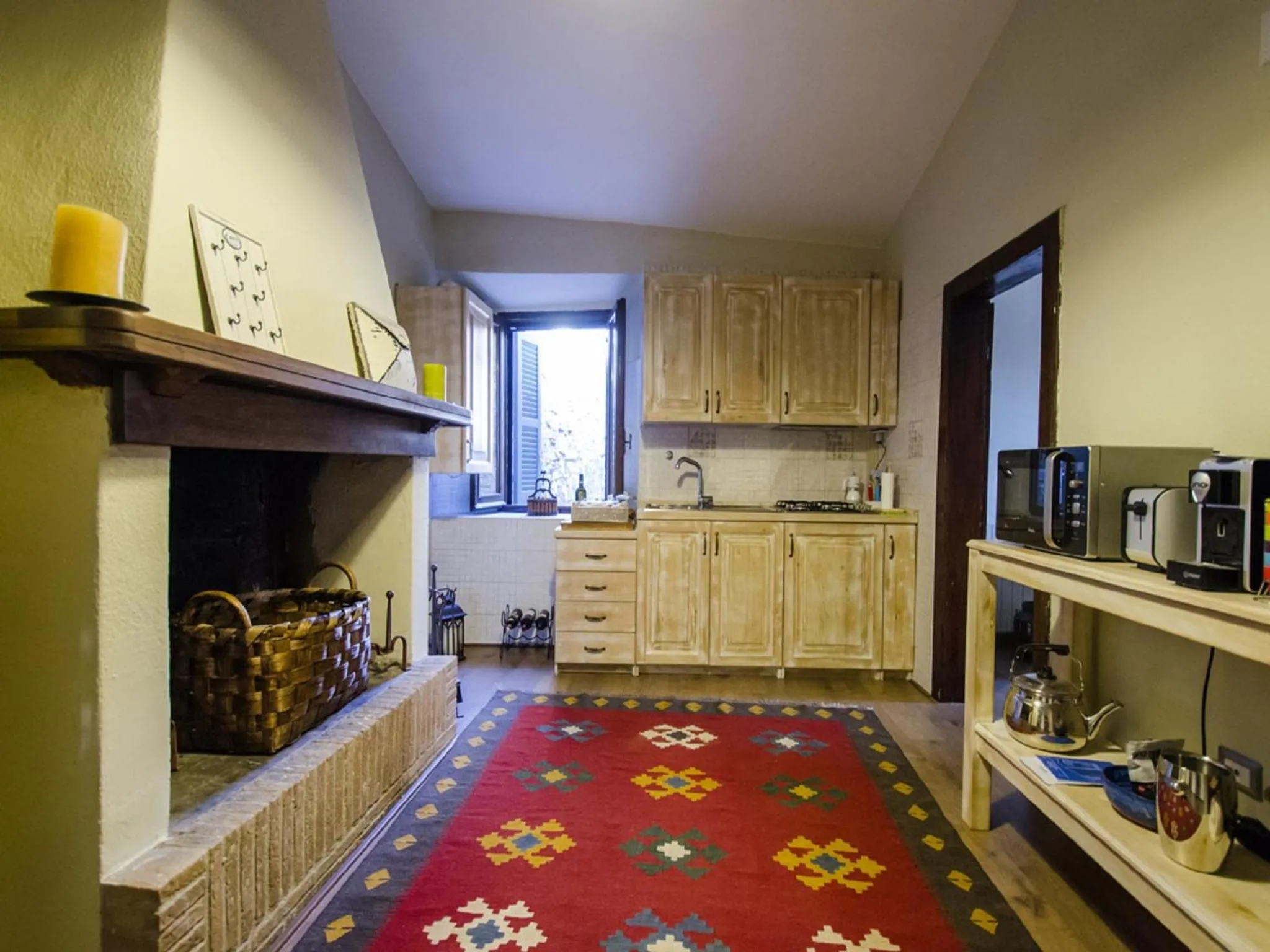 Kitchen or kitchenette in Casa Della Torre In Borgo Medievale