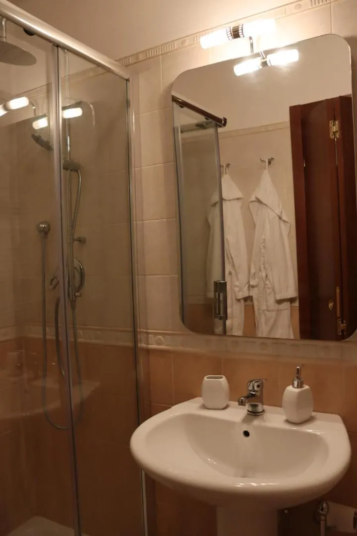 Bathroom in Casa Della Torre In Borgo Medievale