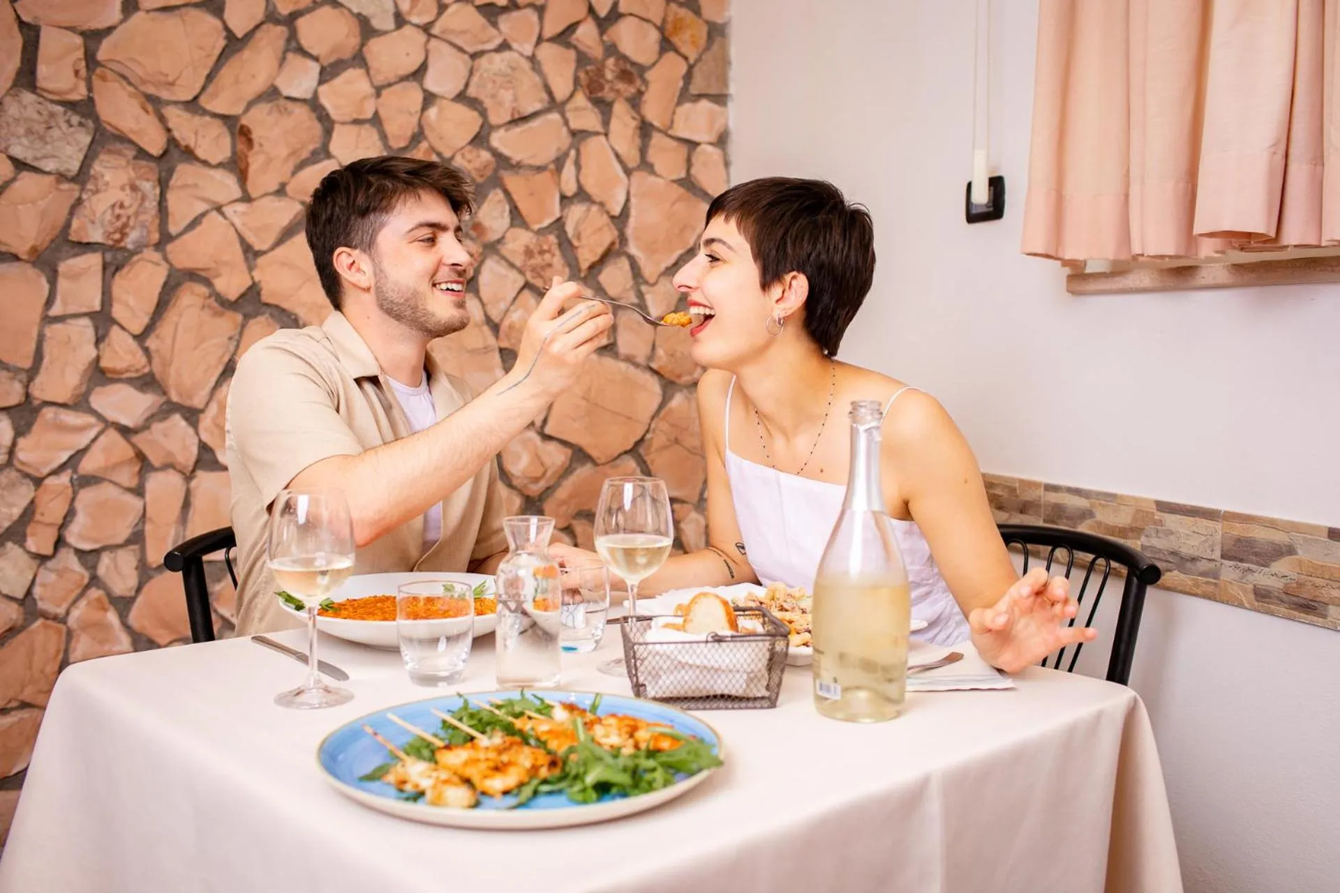 Restaurant/places to eat in New Bristol Sport Hotel