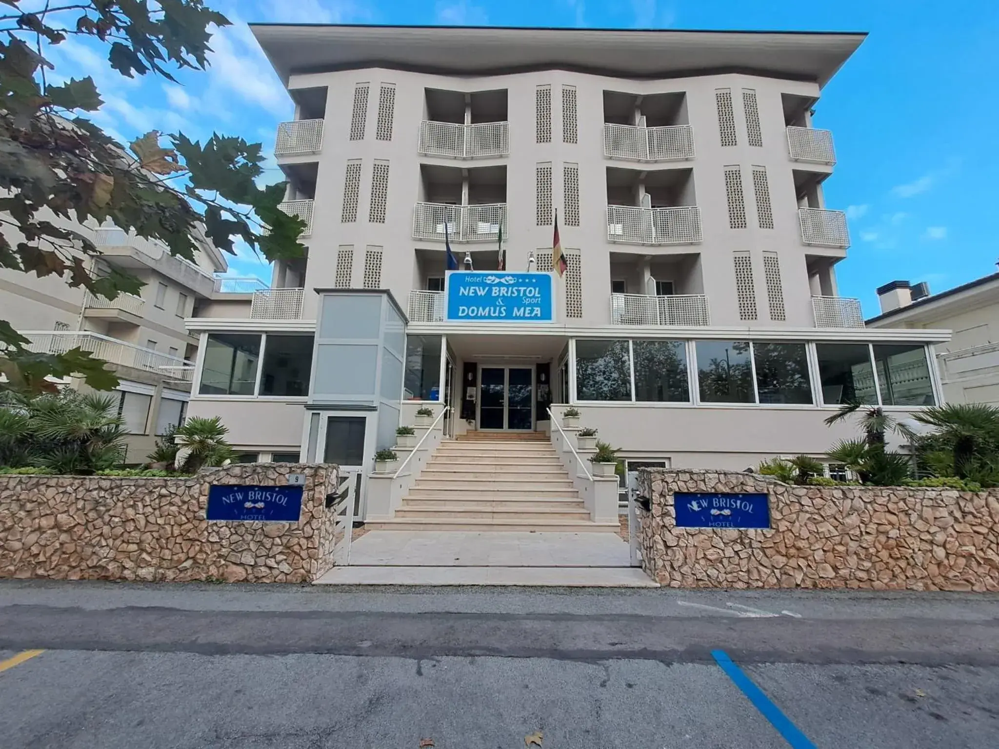 New Bristol Sport Hotel New Bristol Sport Hotel