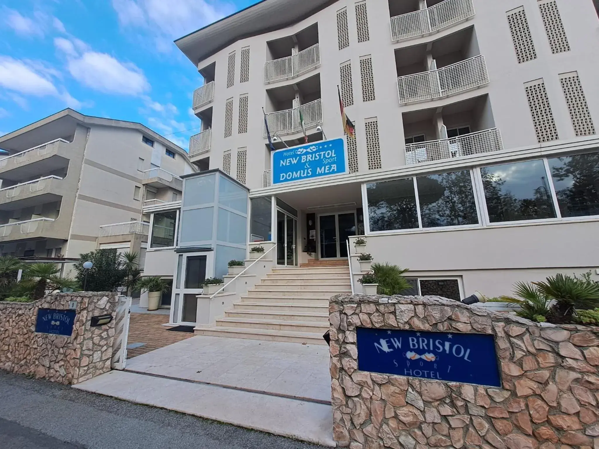 New Bristol Sport Hotel New Bristol Sport Hotel