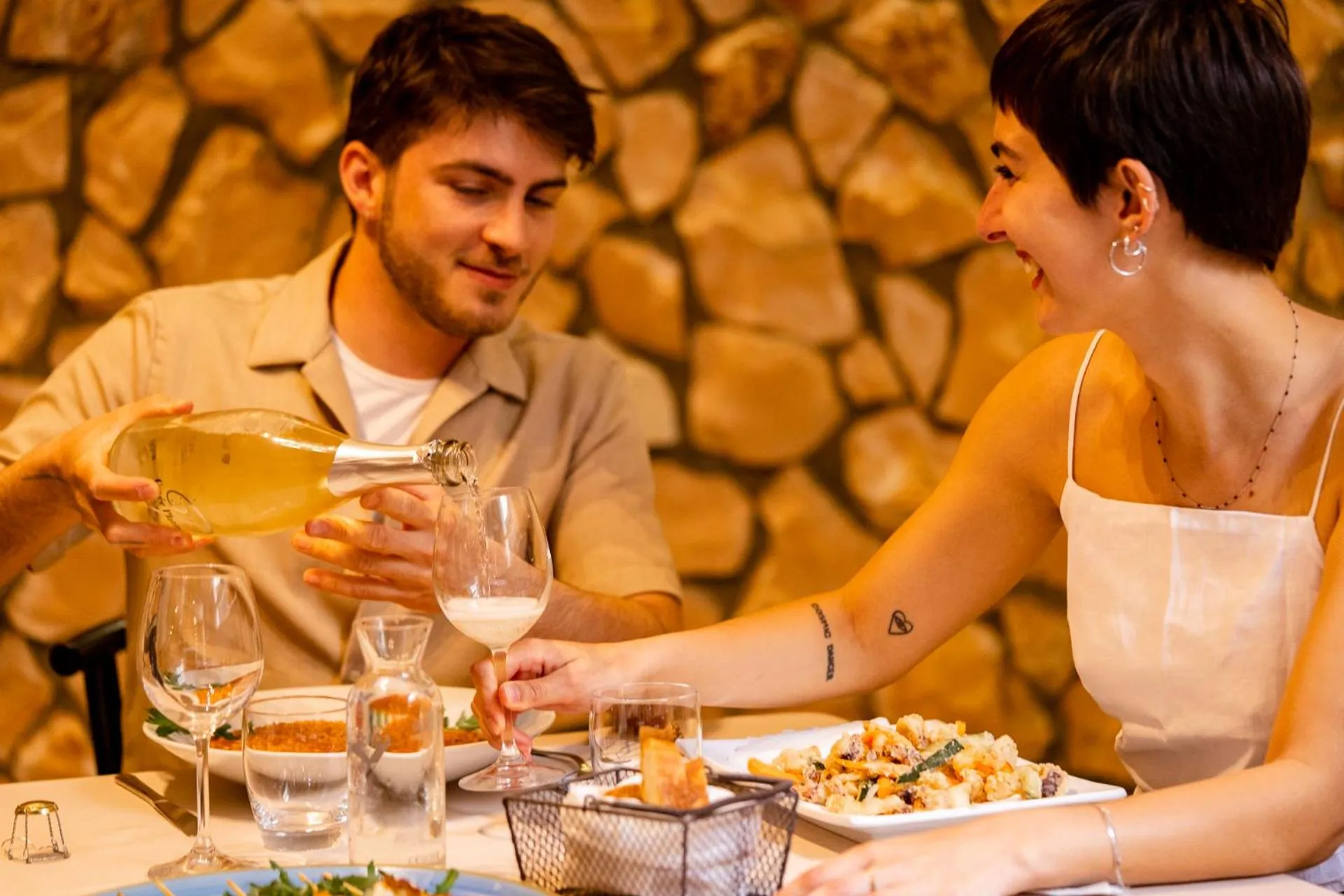 Restaurant/places to eat in New Bristol Sport Hotel