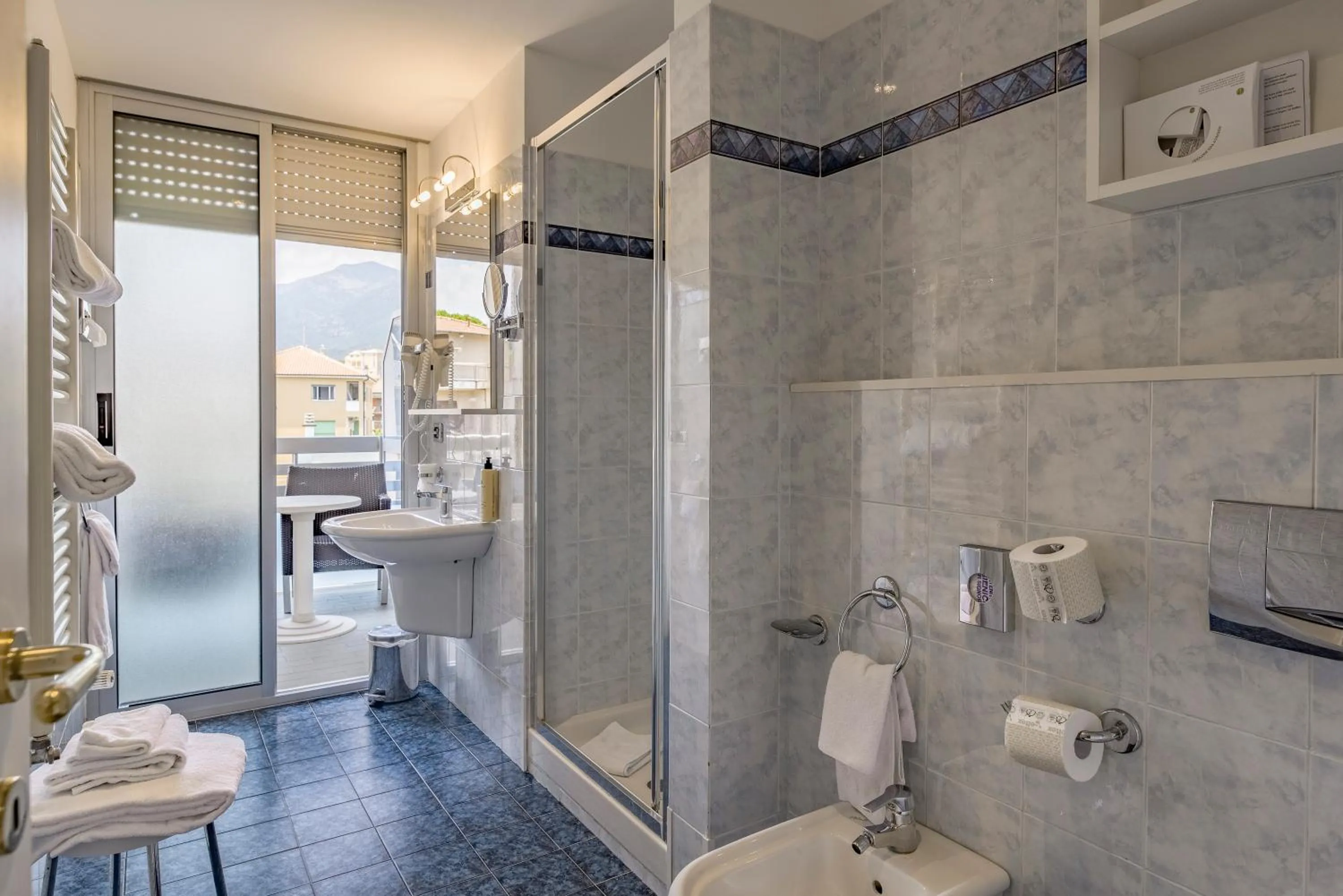 Shower in Hotel Garden Lido