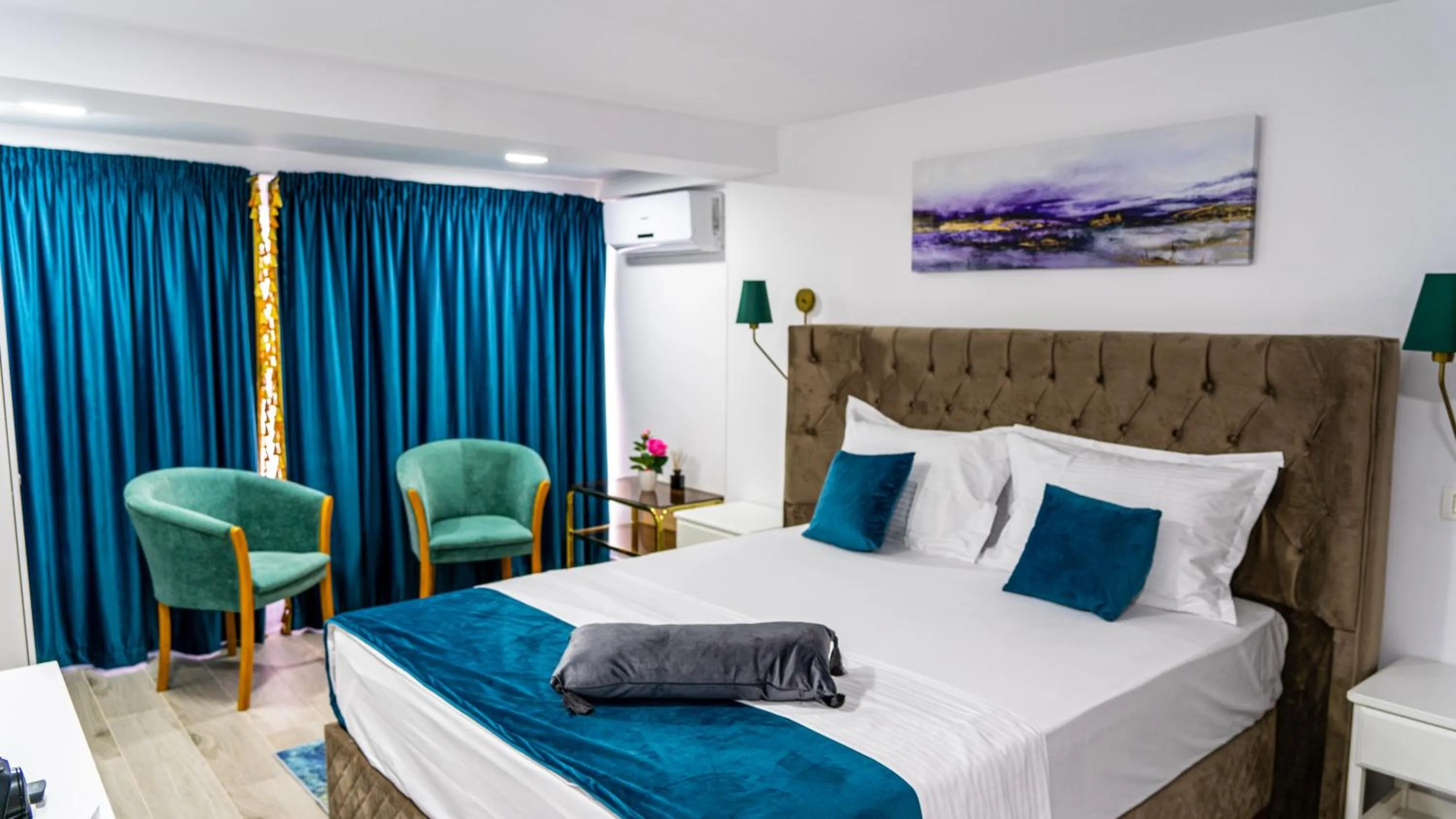 Bed in Avenue Venus - Avenue Hotels