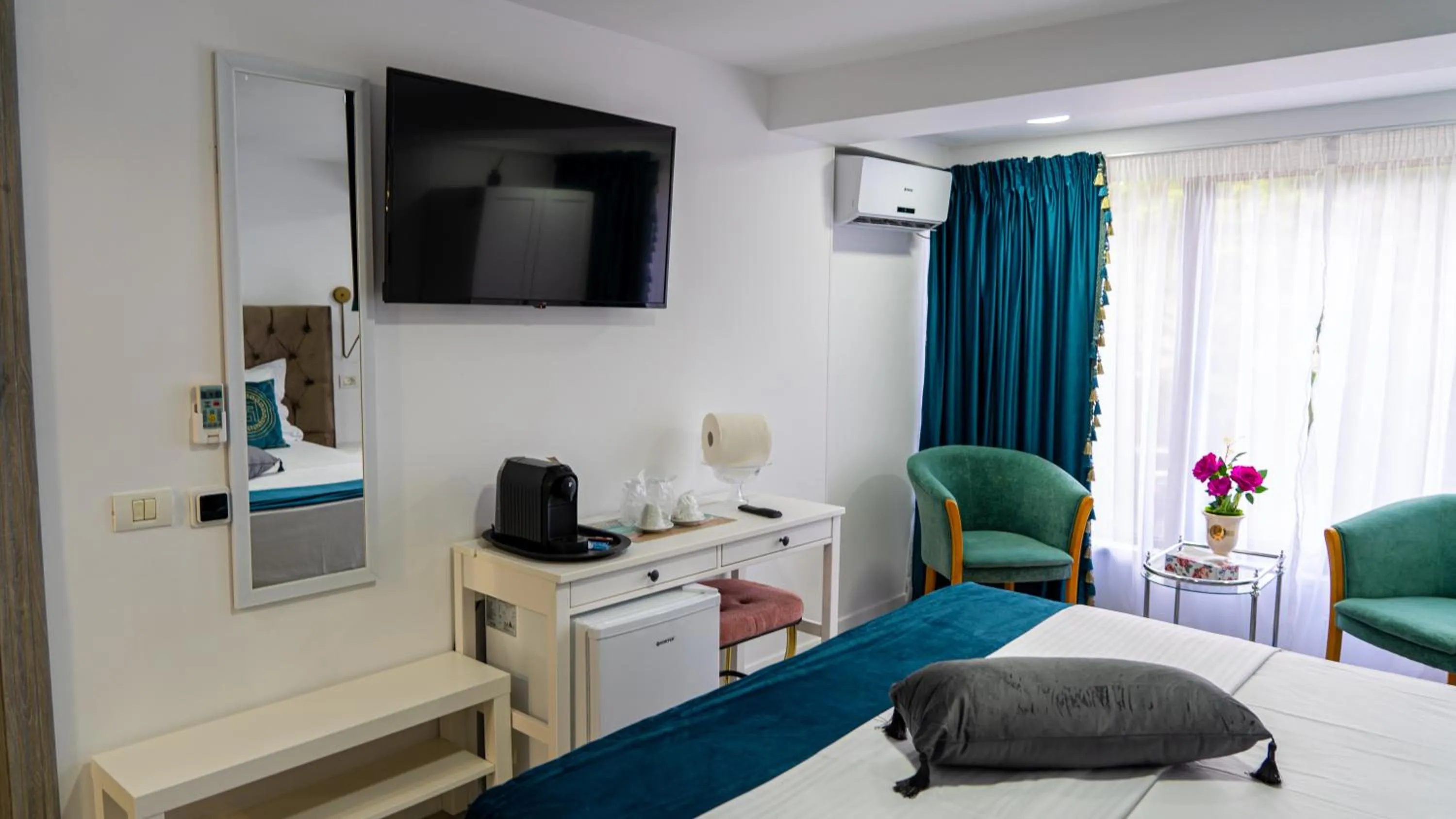 Bed in Avenue Venus - Avenue Hotels