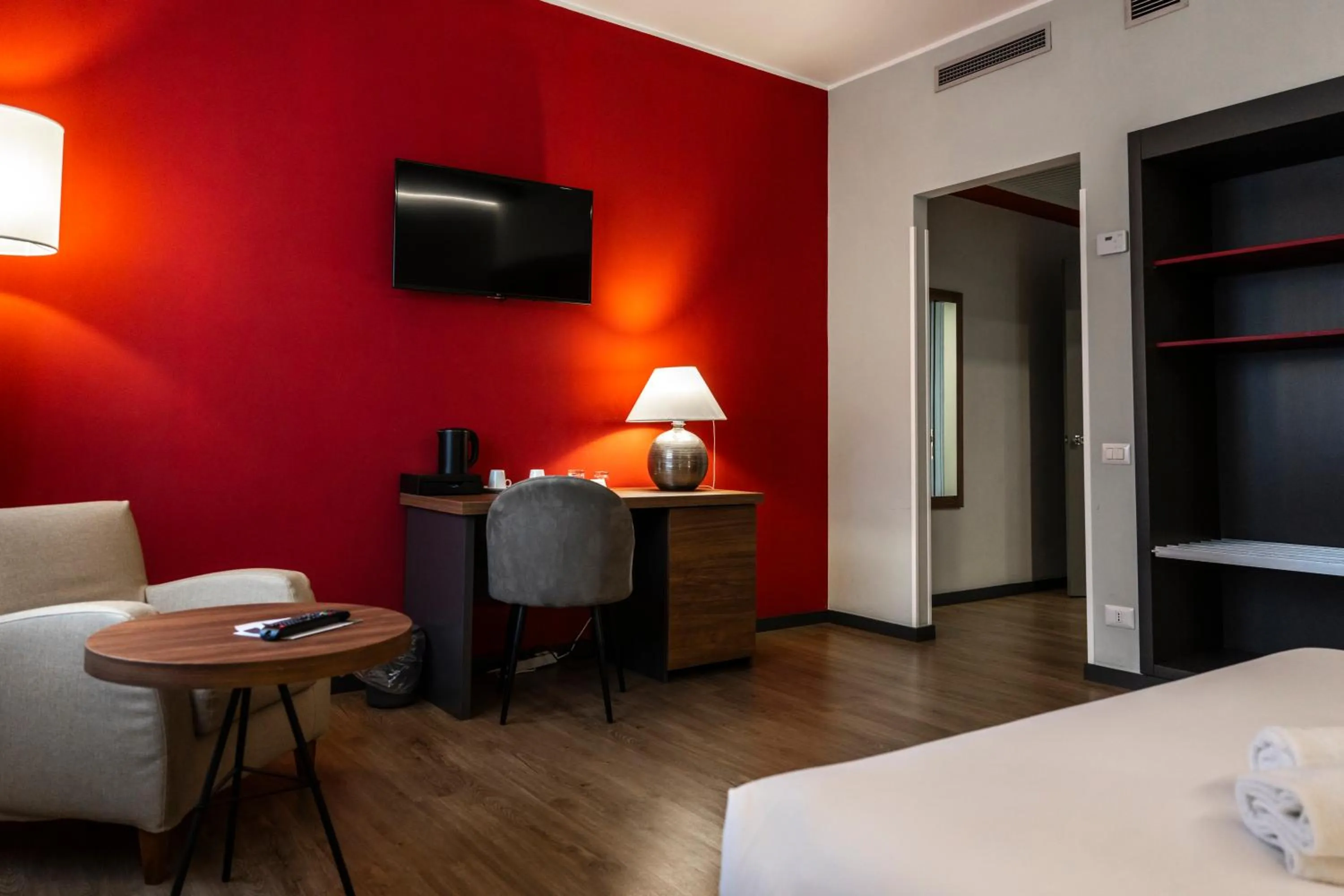 Bedroom, Bed in Mercure Hotel President Lecce