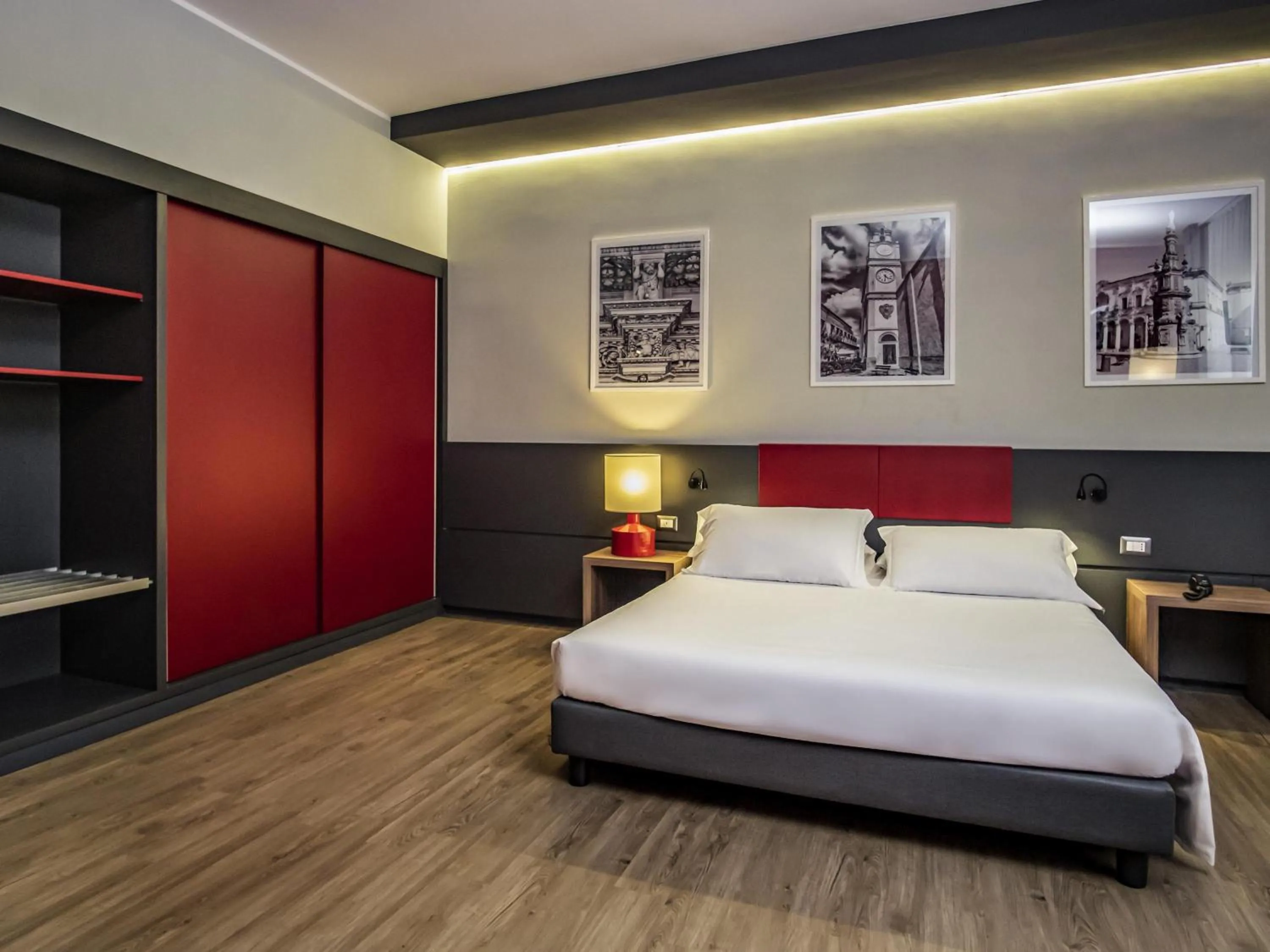 Bedroom, Bed in Mercure Hotel President Lecce