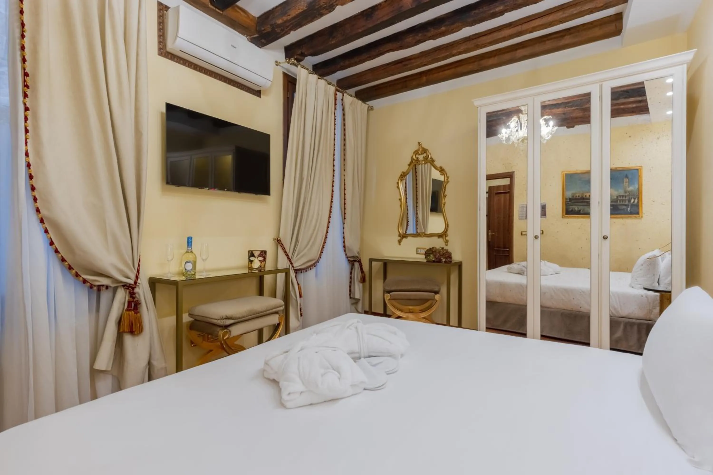 Bedroom, Bed in Cà dell'arte Suite