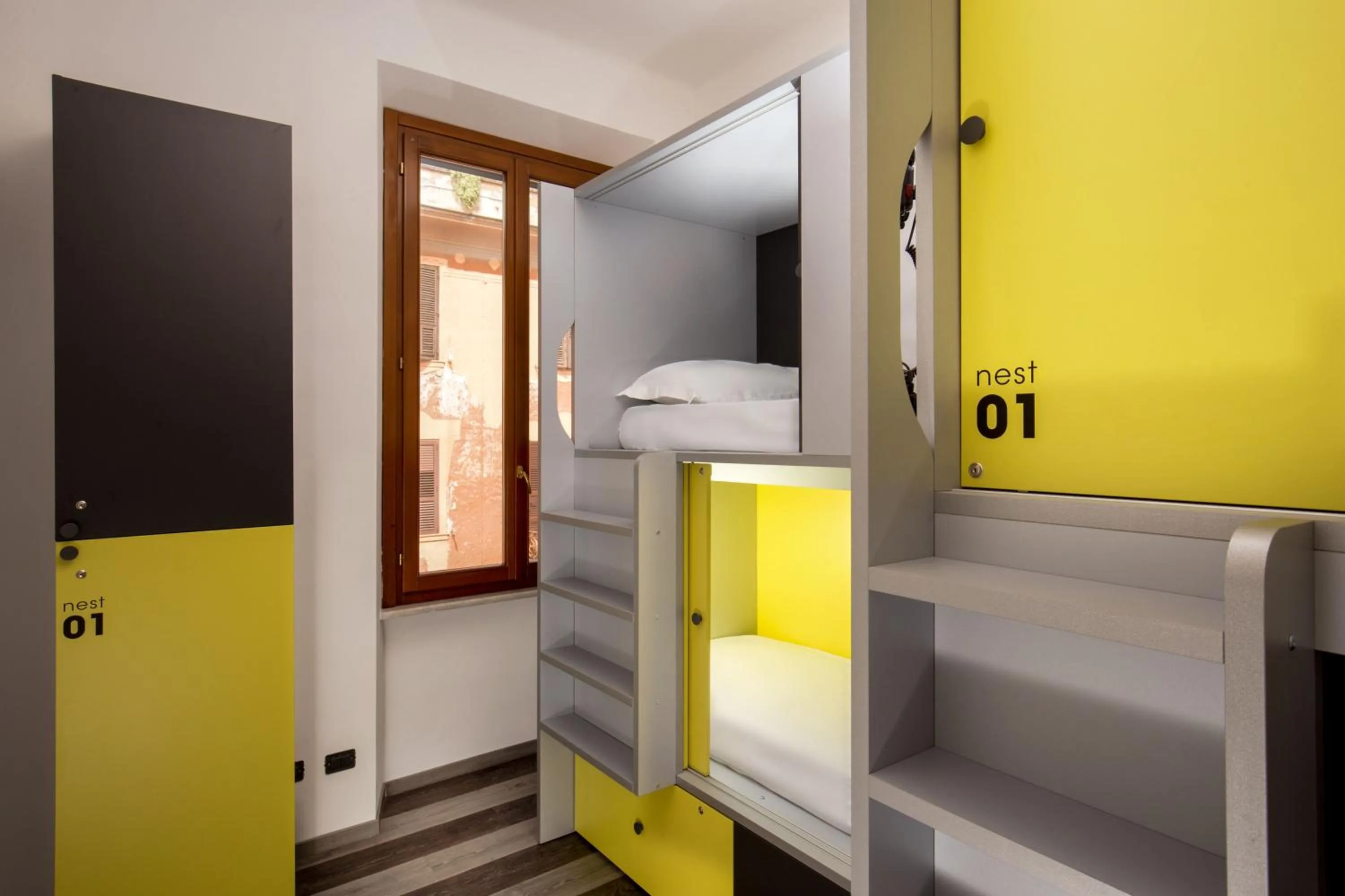 bunk bed, Bed in Free Hostels Roma
