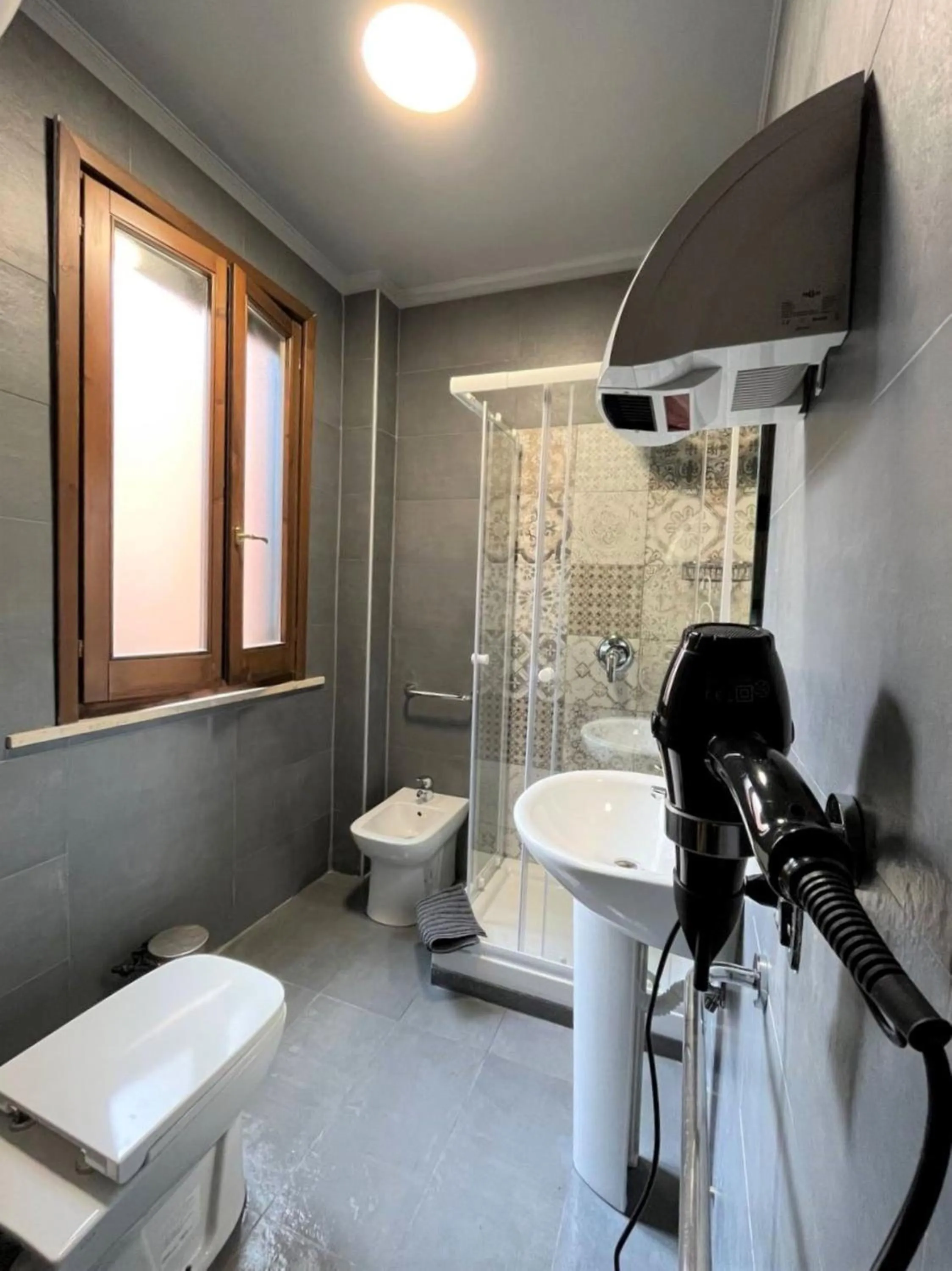 Bathroom in Free Hostels Roma