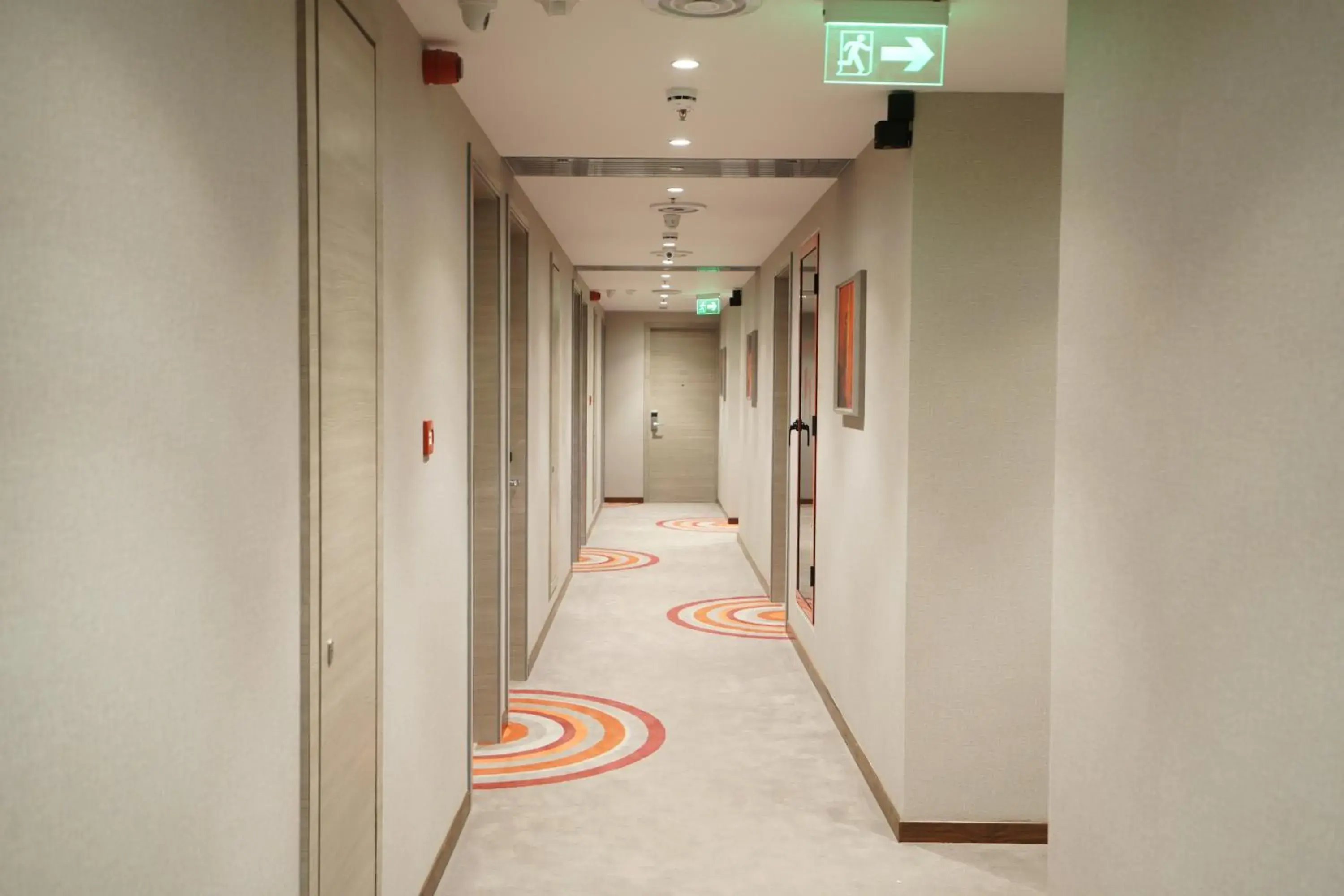 Property building in Ginger Mumbai, Goregaon Property building in Ginger Mumbai, Goregaon