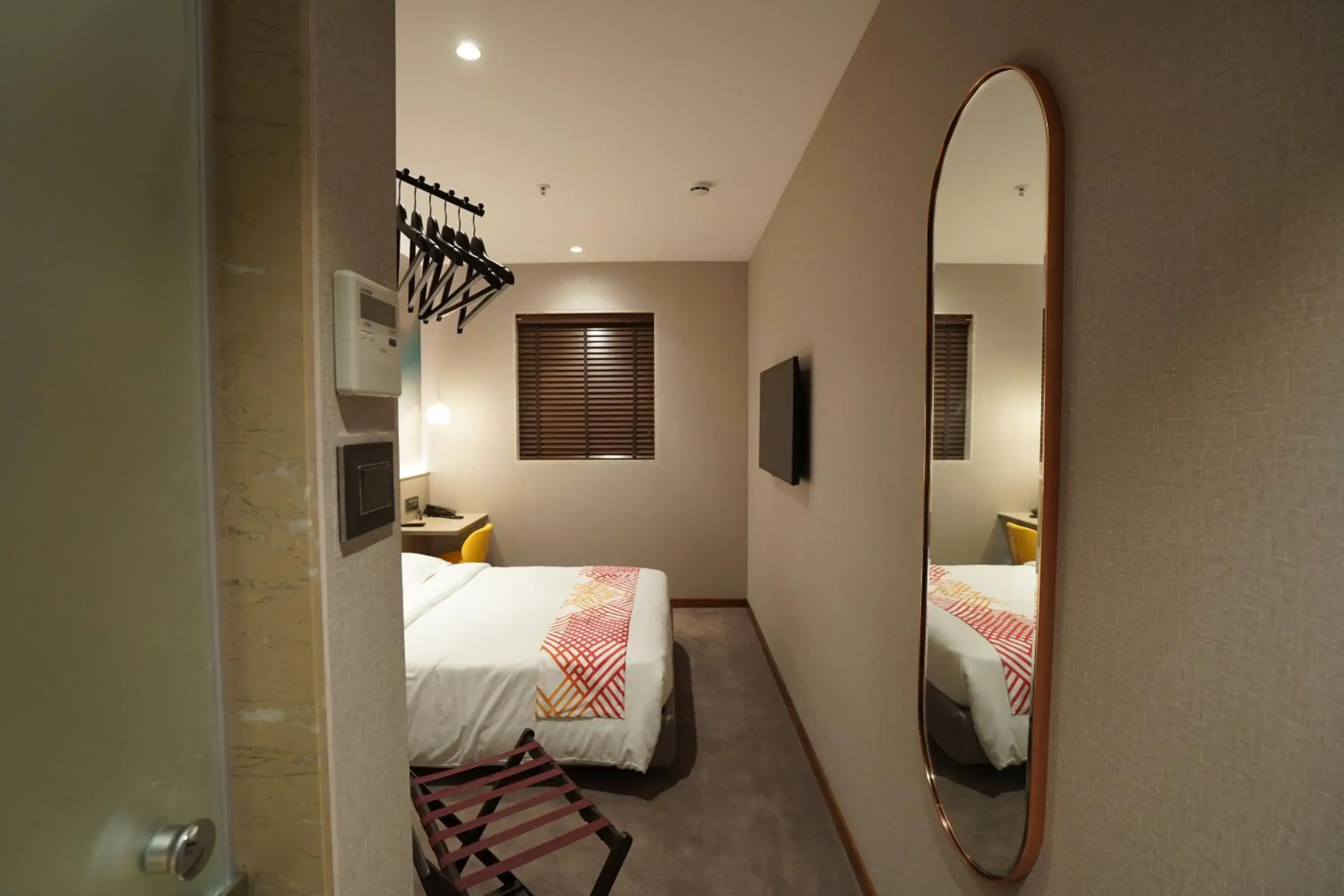 Photo of the whole room, Bed in Ginger Mumbai, Goregaon Photo of the whole room, Bed in Ginger Mumbai, Goregaon