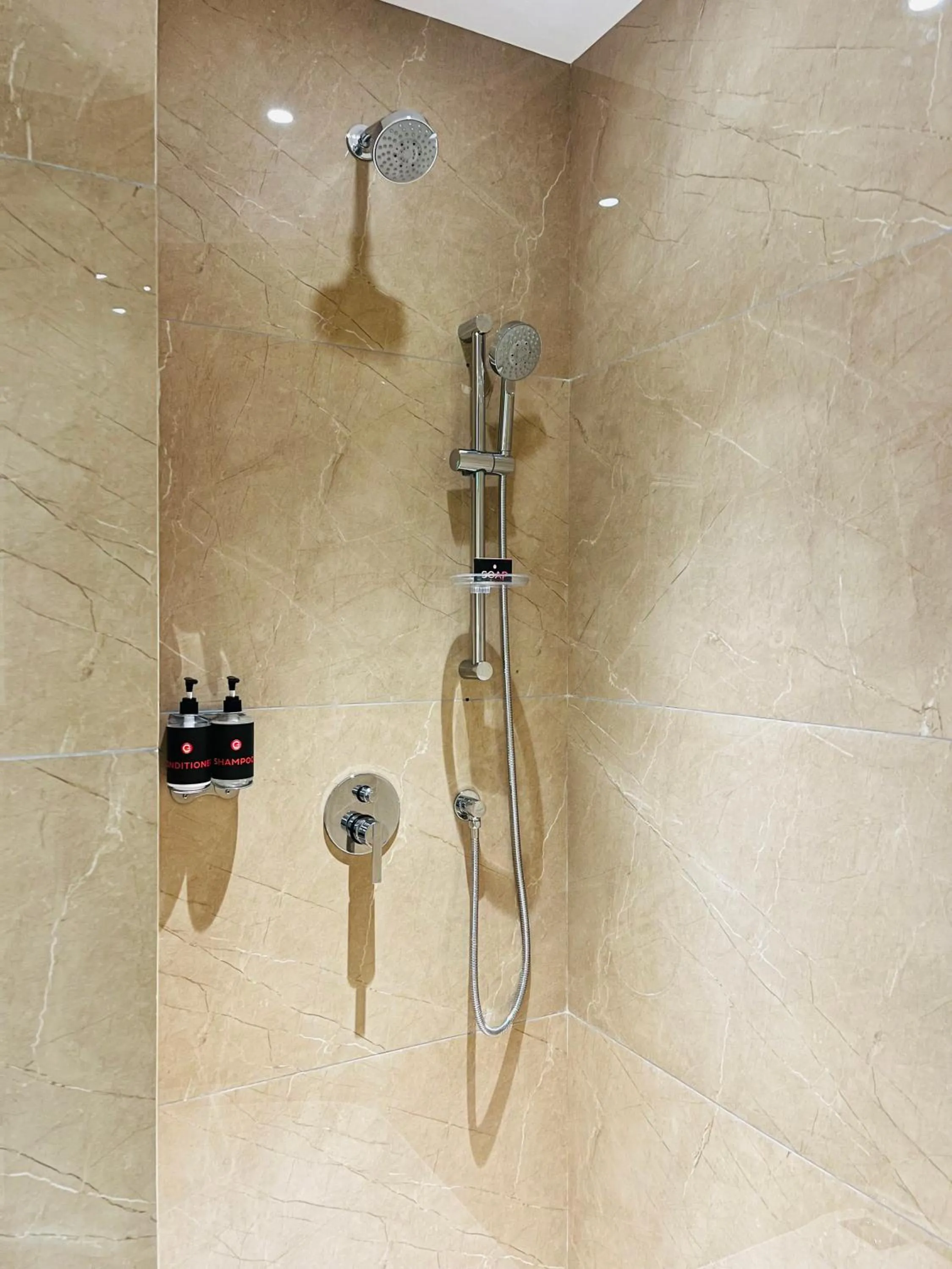 Shower in Ginger Mumbai, Goregaon