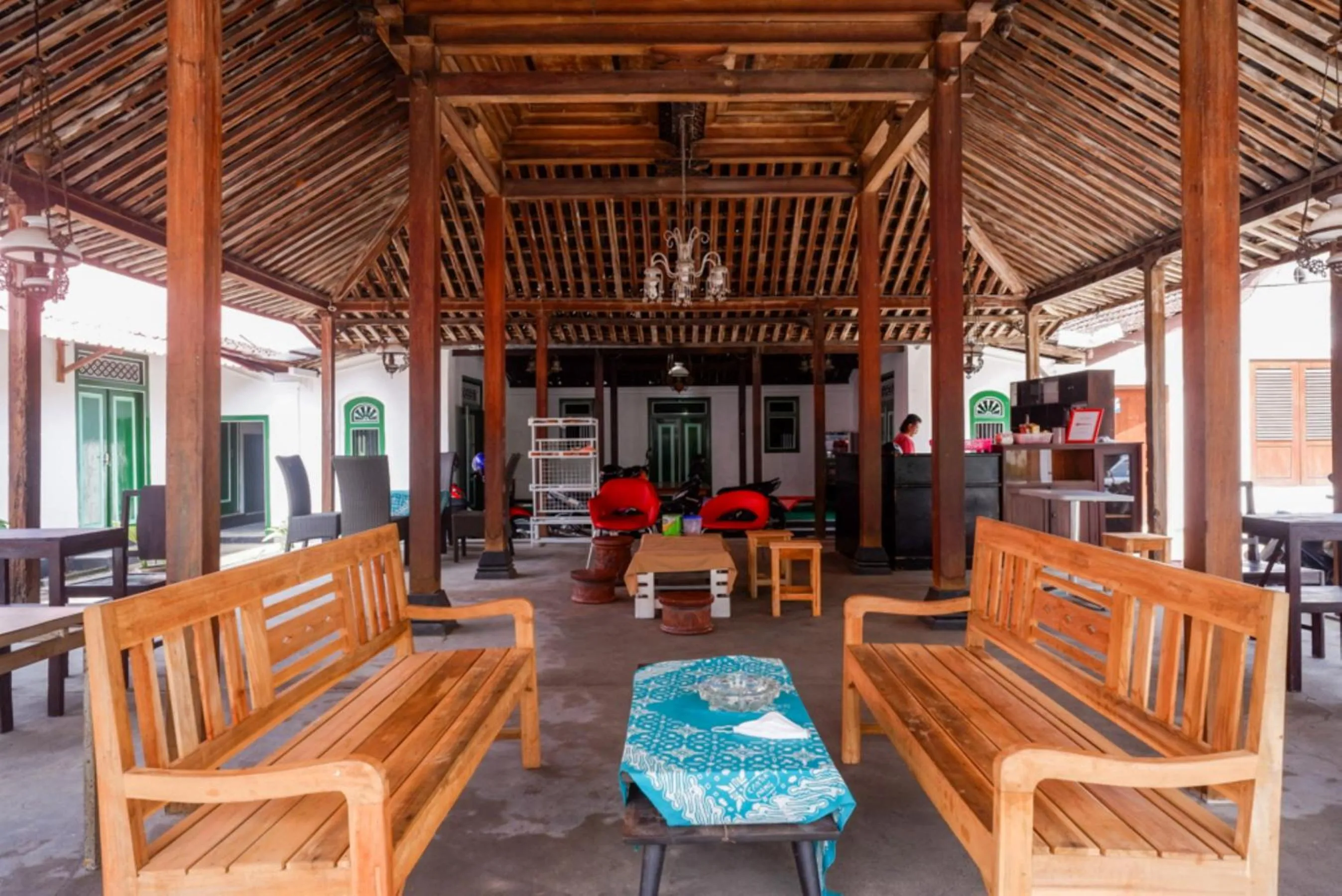 RedDoorz Syariah @ Ndalem Kembang Sore Yogyakarta