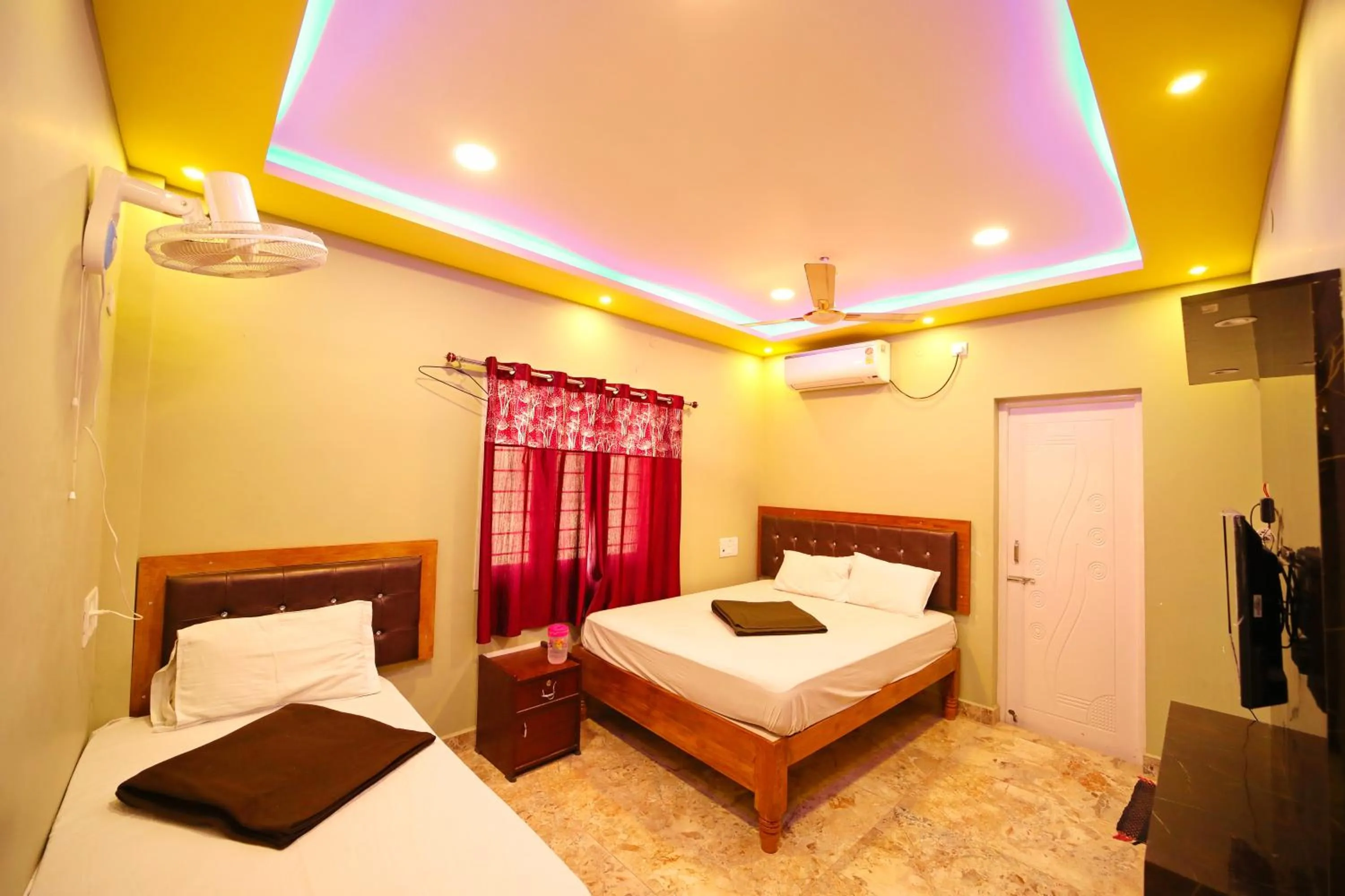 Bed in DayLight Stay