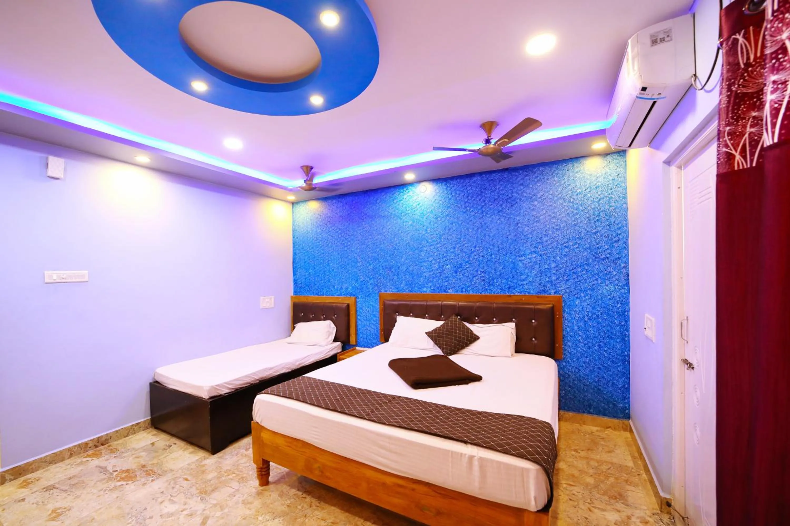 Bed in DayLight Stay