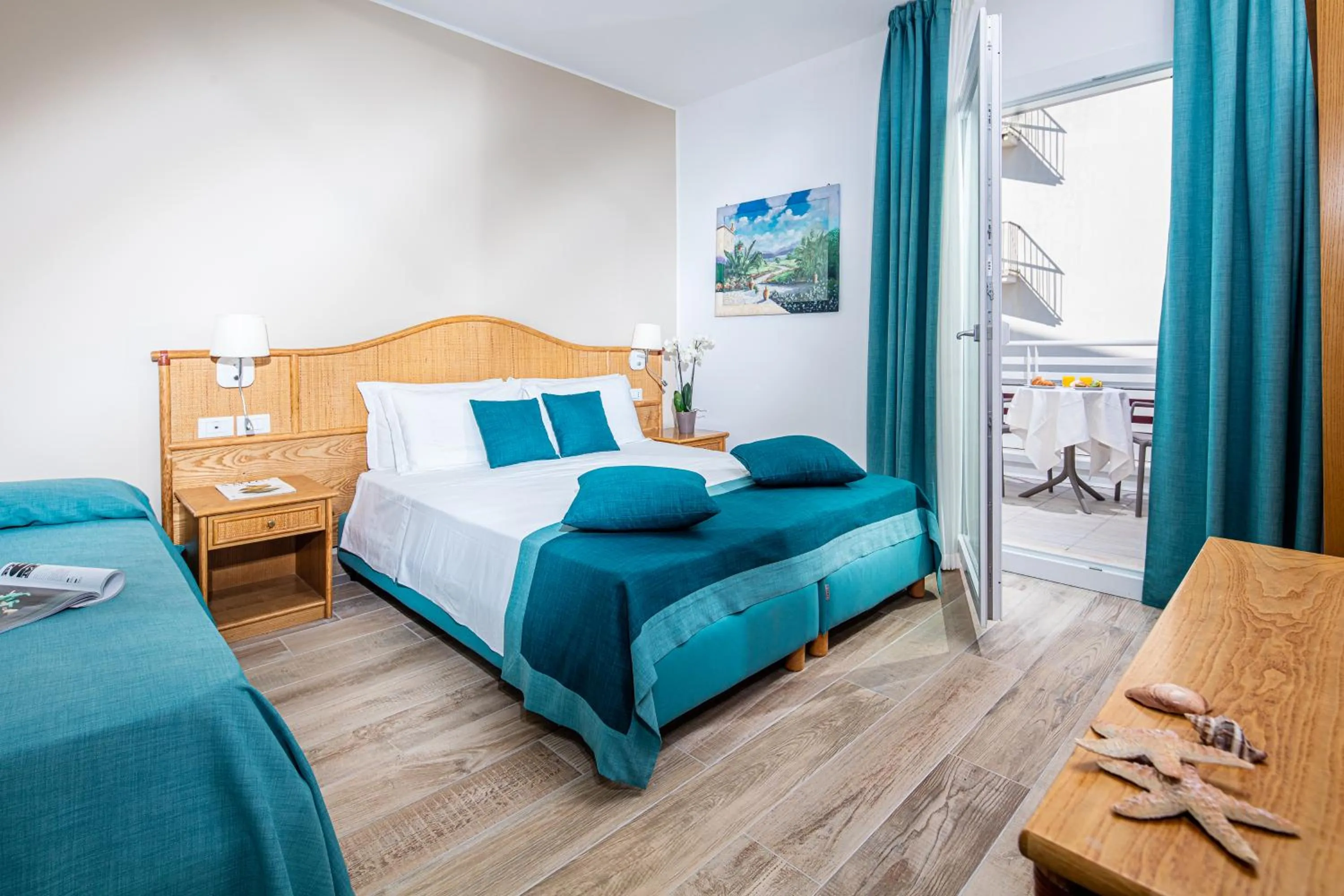 Bed in Hotel Capitol