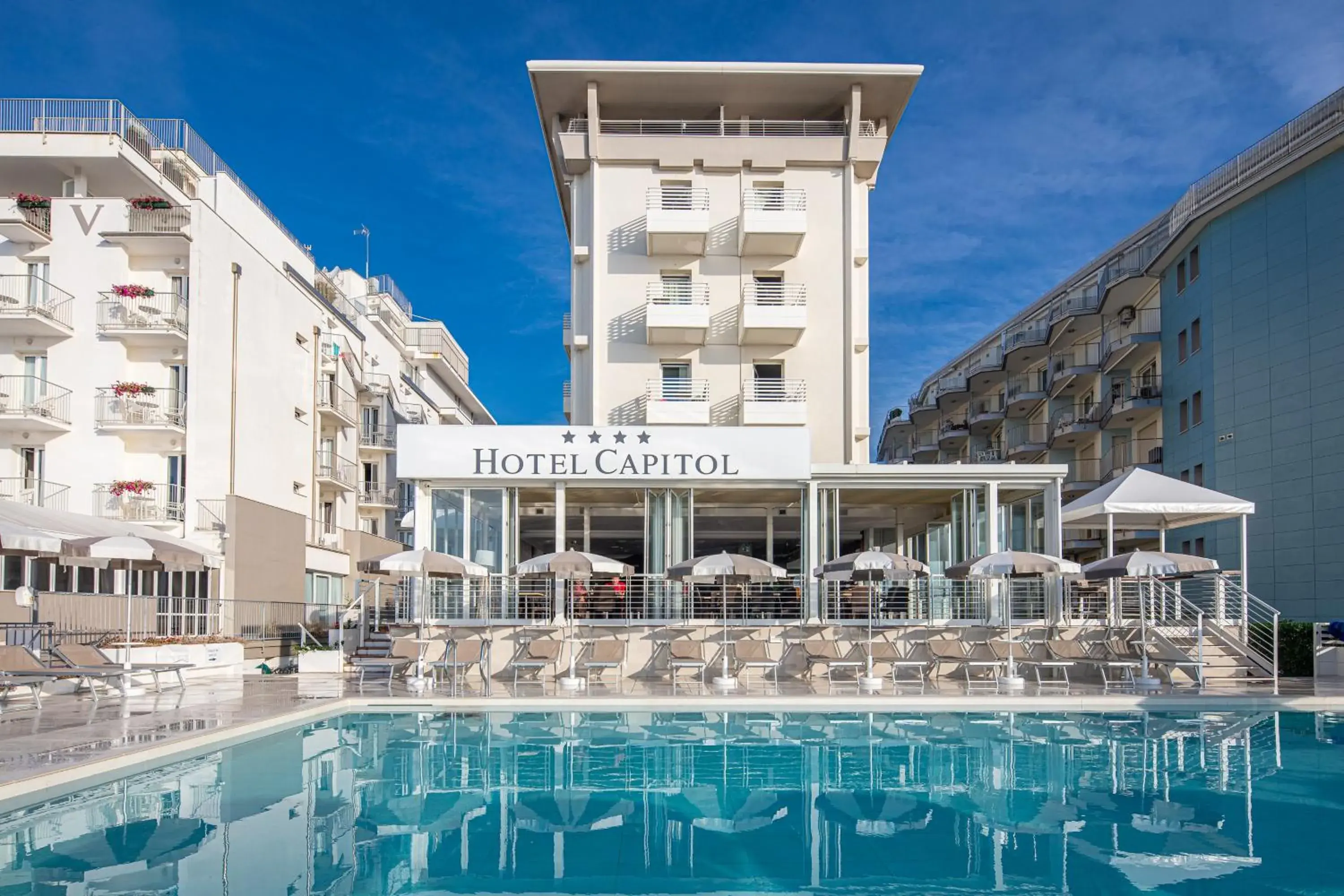 Property building, Swimming Pool in Hotel Capitol